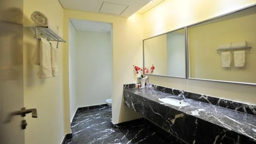 Shower in Hotel Xperience