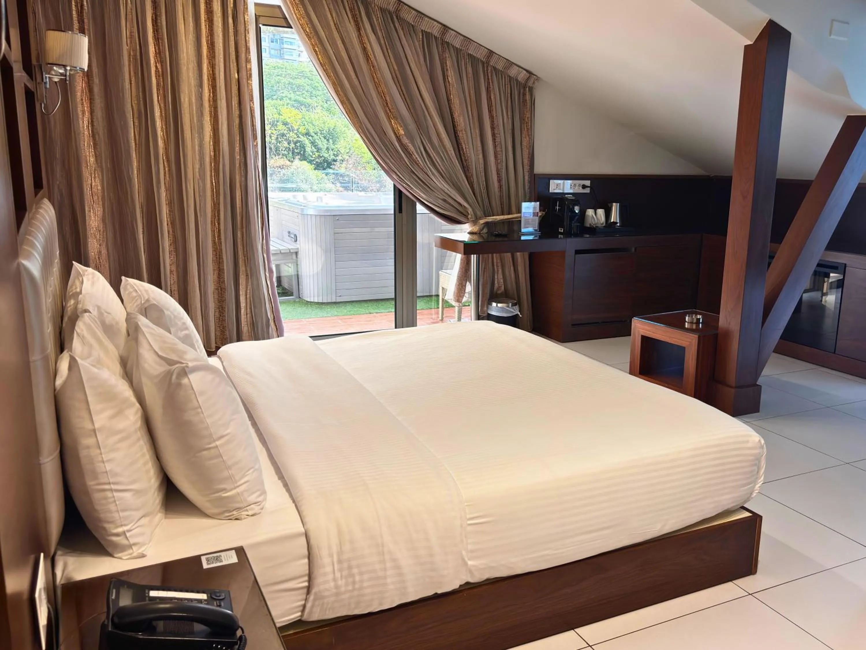 Bedroom, Bed in Hotel Xperience