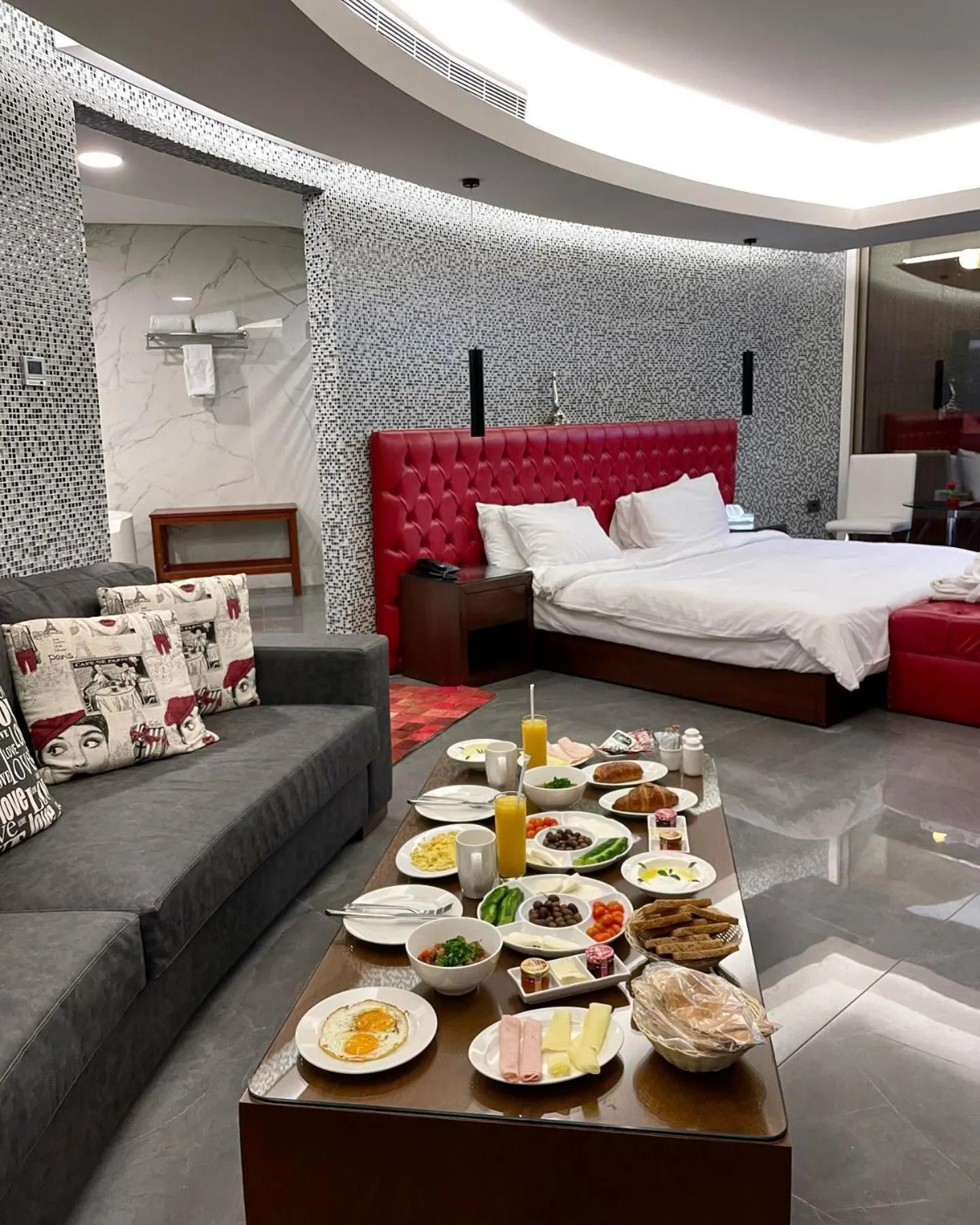 Food, Bed in Hotel Xperience