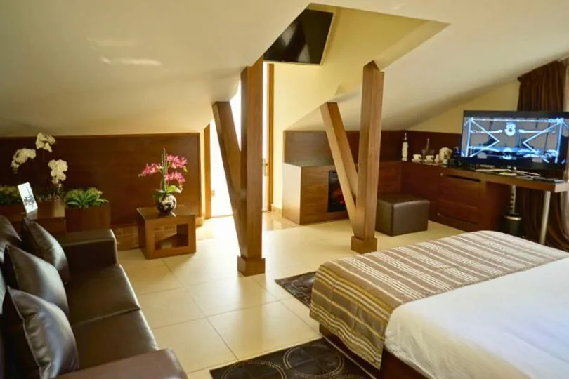 Seating area, Bed in Hotel Xperience