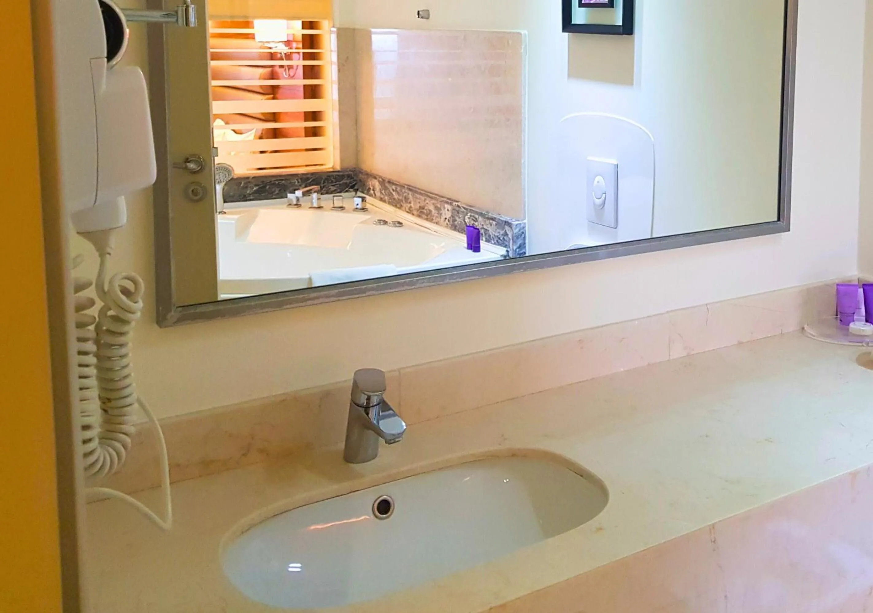 Toilet in Hotel Xperience