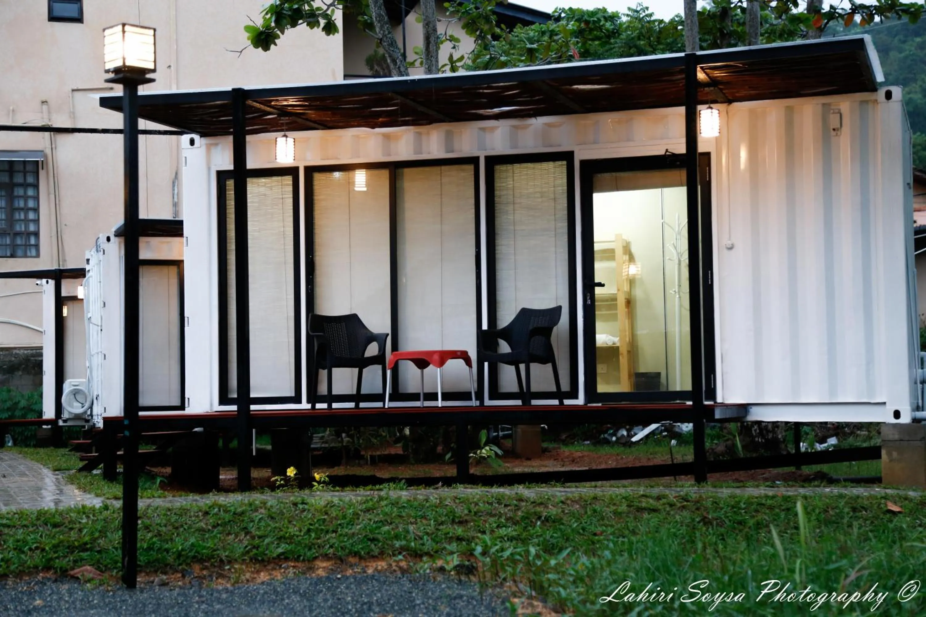Facade/entrance in MA Villa Unawatuna