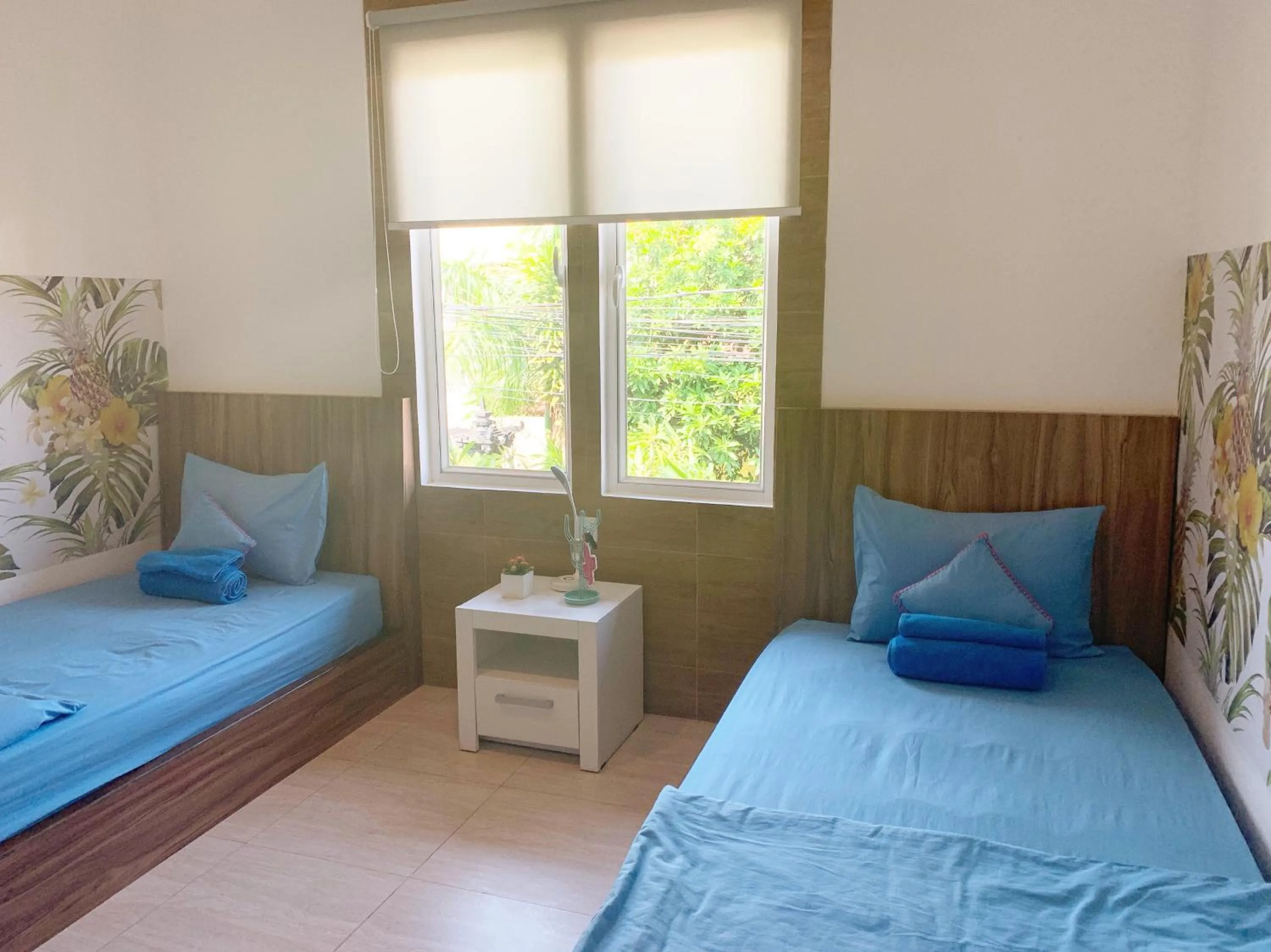 Bedroom, Bed in Beach Hut Hostel