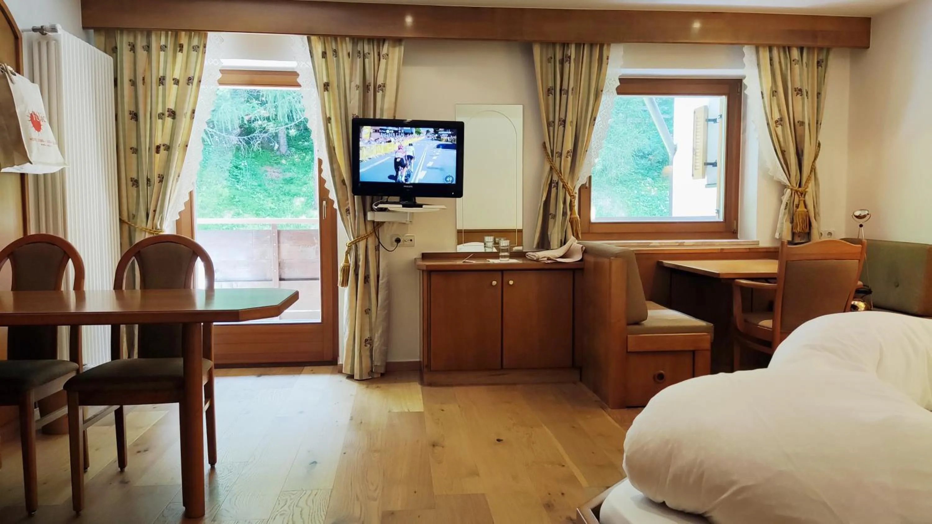 Bedroom, Bed in Hotel Zebru