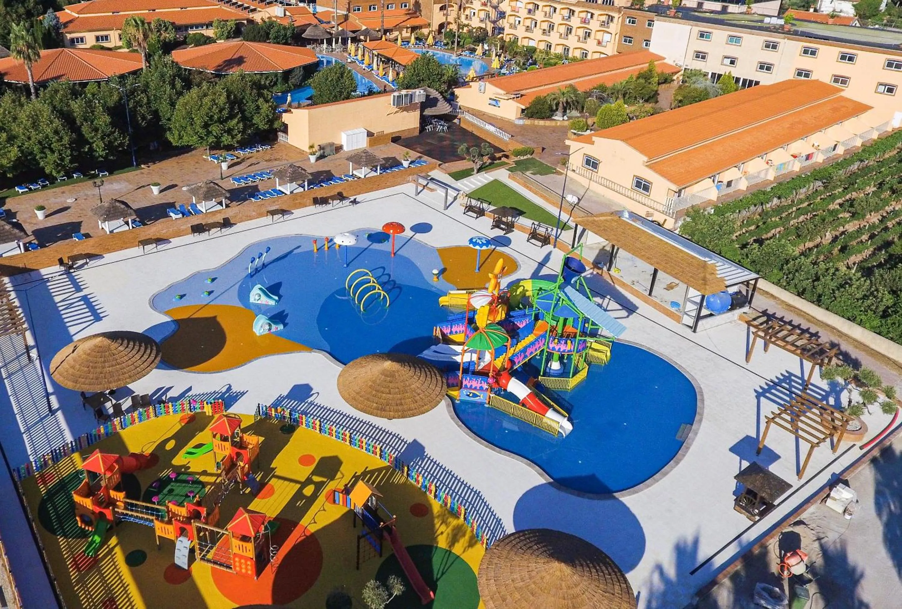 Aqua park in Alambique - Hotel Resort & Spa