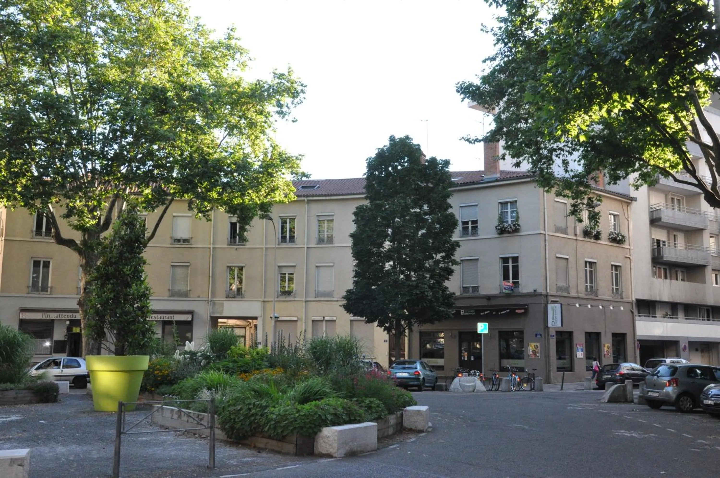Garden view in Les Studios De La Place (Part-Dieu)