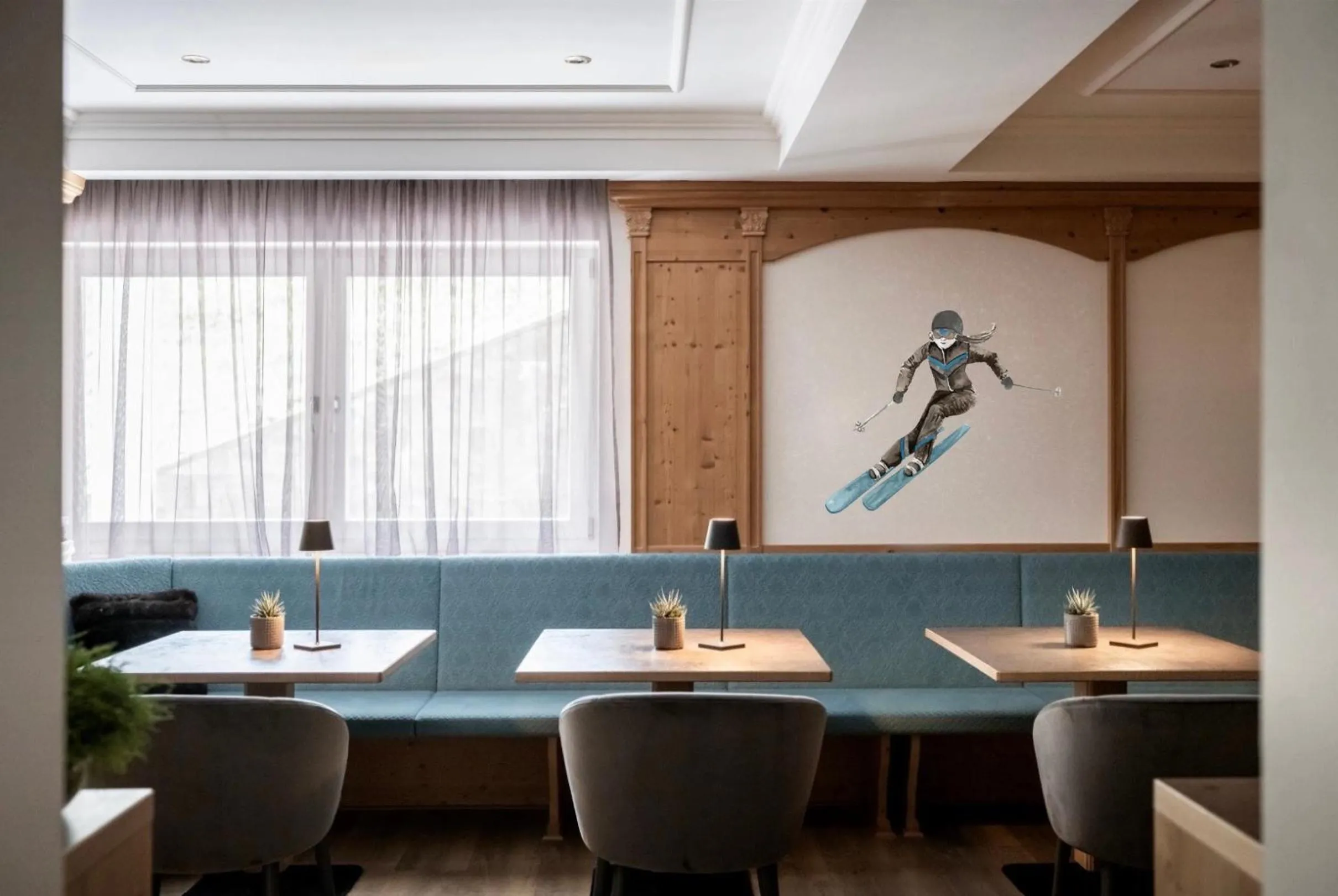 Communal lounge/ TV room in Giardin Boutique Hotel B&B