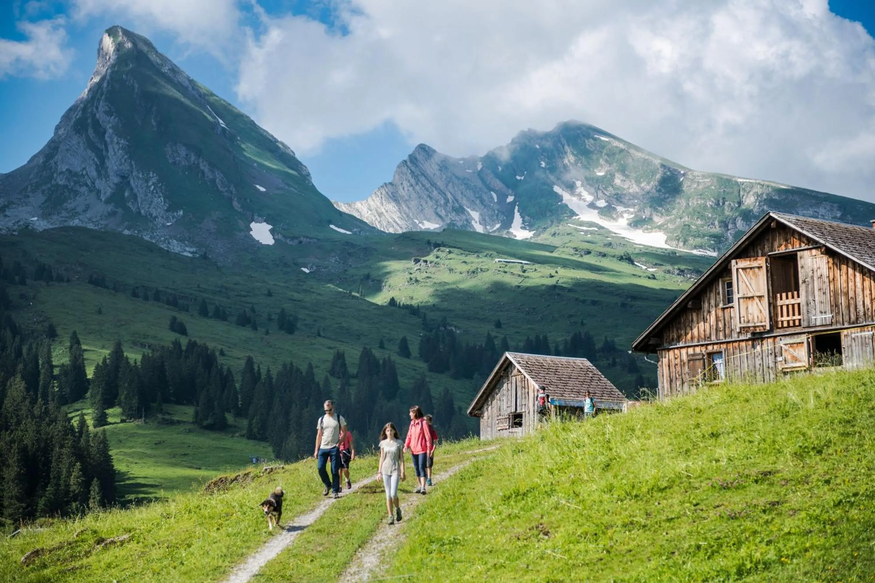 Hiking in Hotel Restaurant Rössli