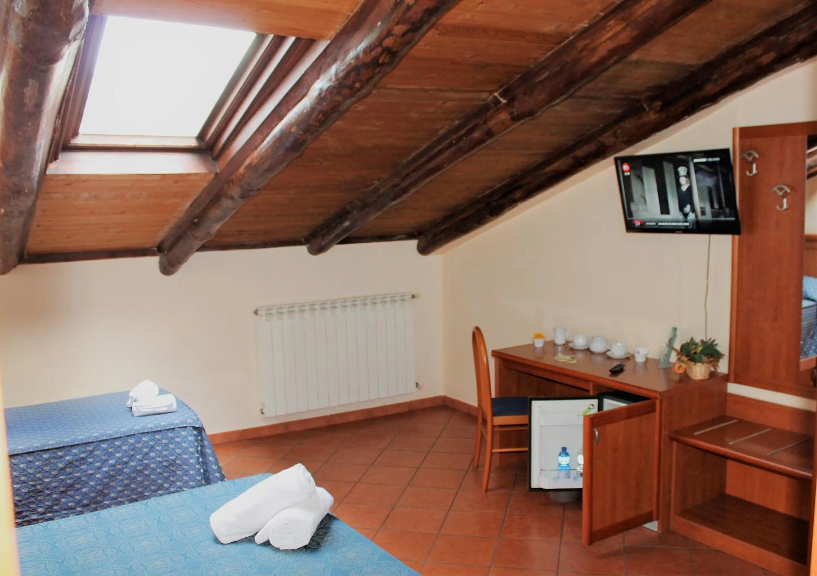 Food and drinks, Bed in Nights In Rome