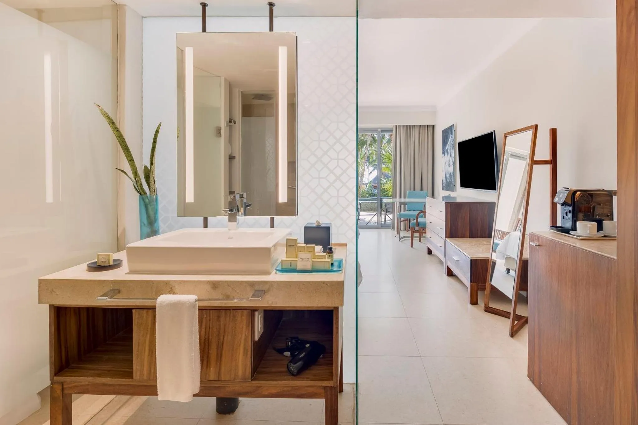 Photo of the whole room in Fiesta Americana Condesa Cancun - All Inclusive