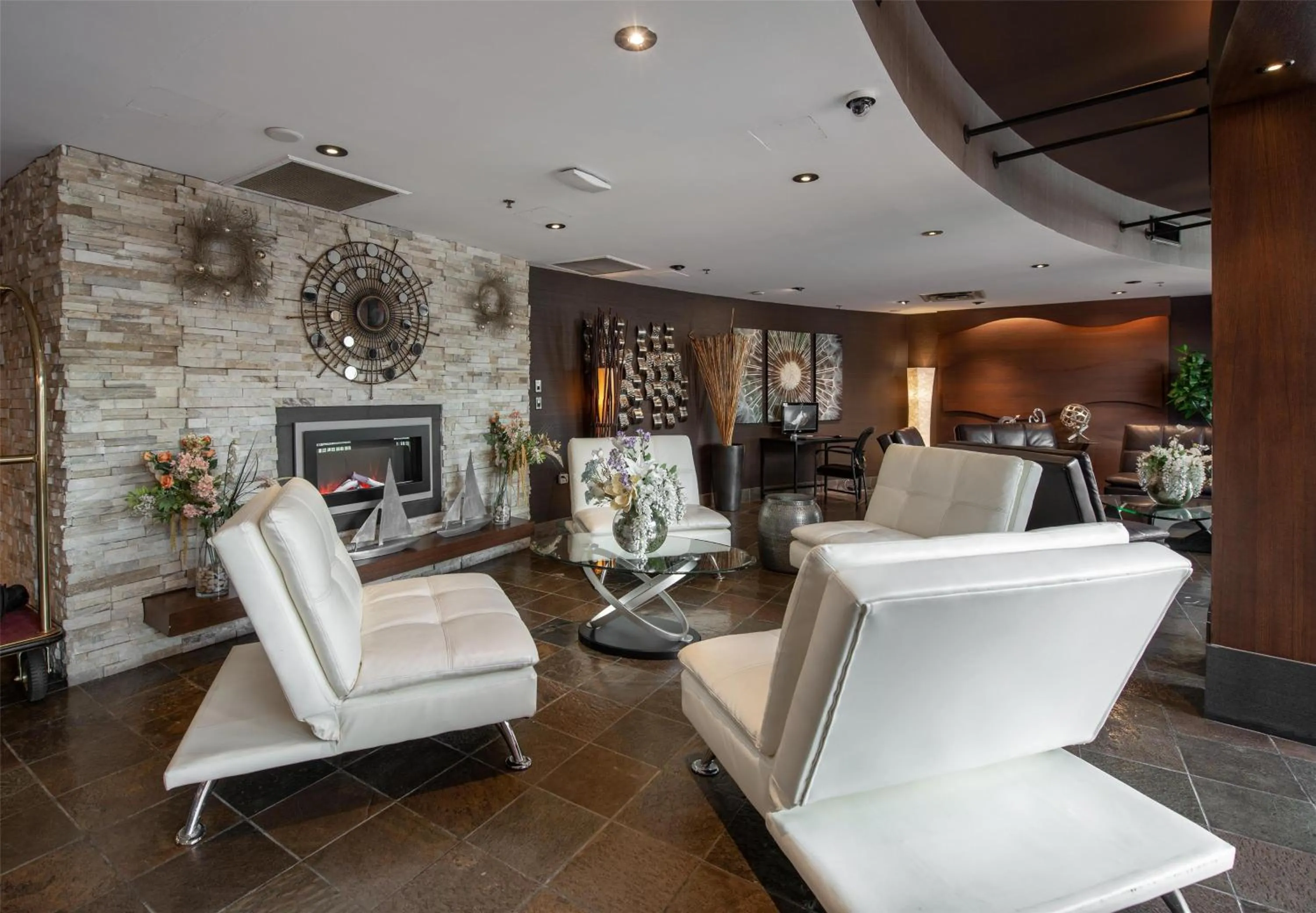 Lobby or reception in Coast Lonsdale Quay Hotel