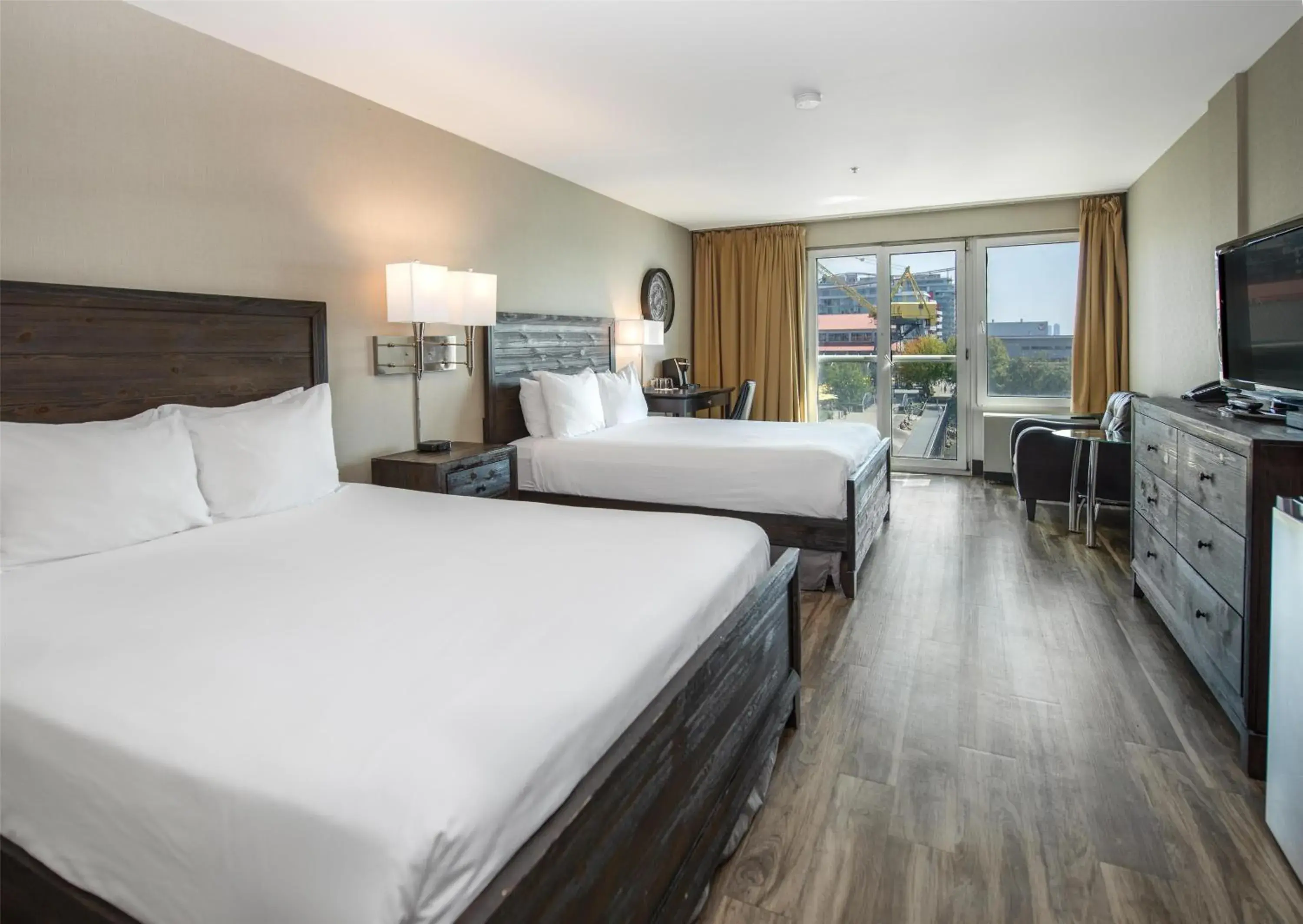 Deluxe Queen Room with Two Queen Beds, Pet-Friendly in Coast Lonsdale Quay Hotel Deluxe Queen Room with Two Queen Beds, Pet-Friendly in Coast Lonsdale Quay Hotel