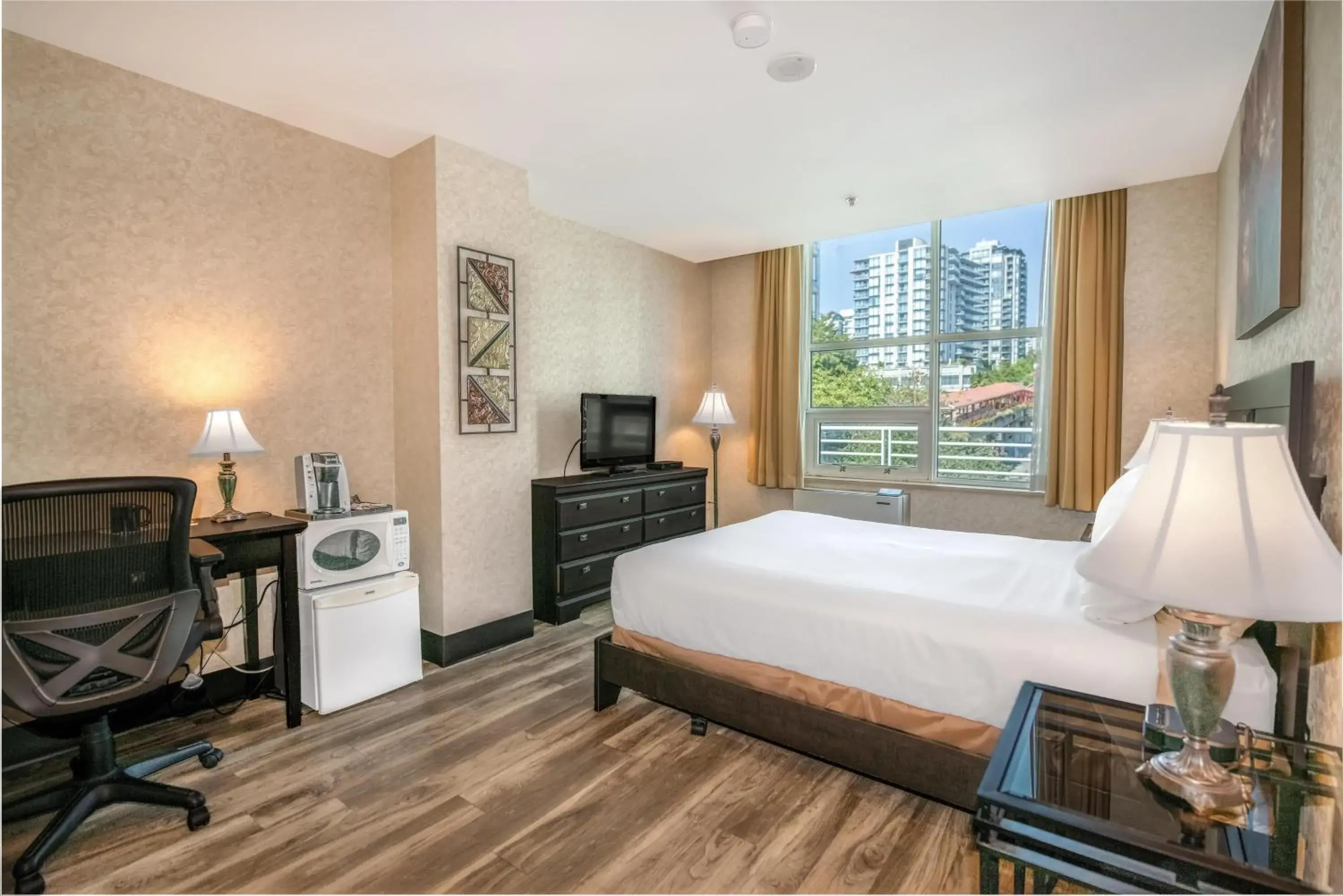 Bedroom, Bed in Coast Lonsdale Quay Hotel Bedroom, Bed in Coast Lonsdale Quay Hotel