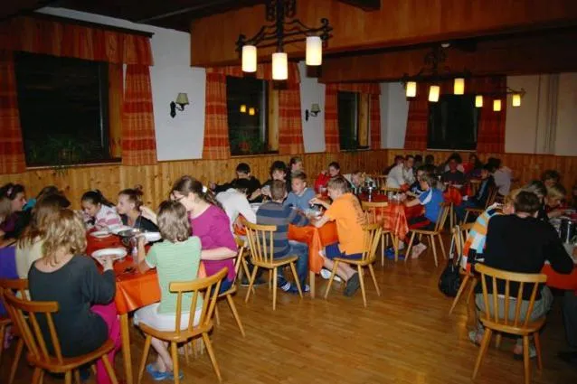 Restaurant/places to eat in Jugendgästehaus Gosauschmied