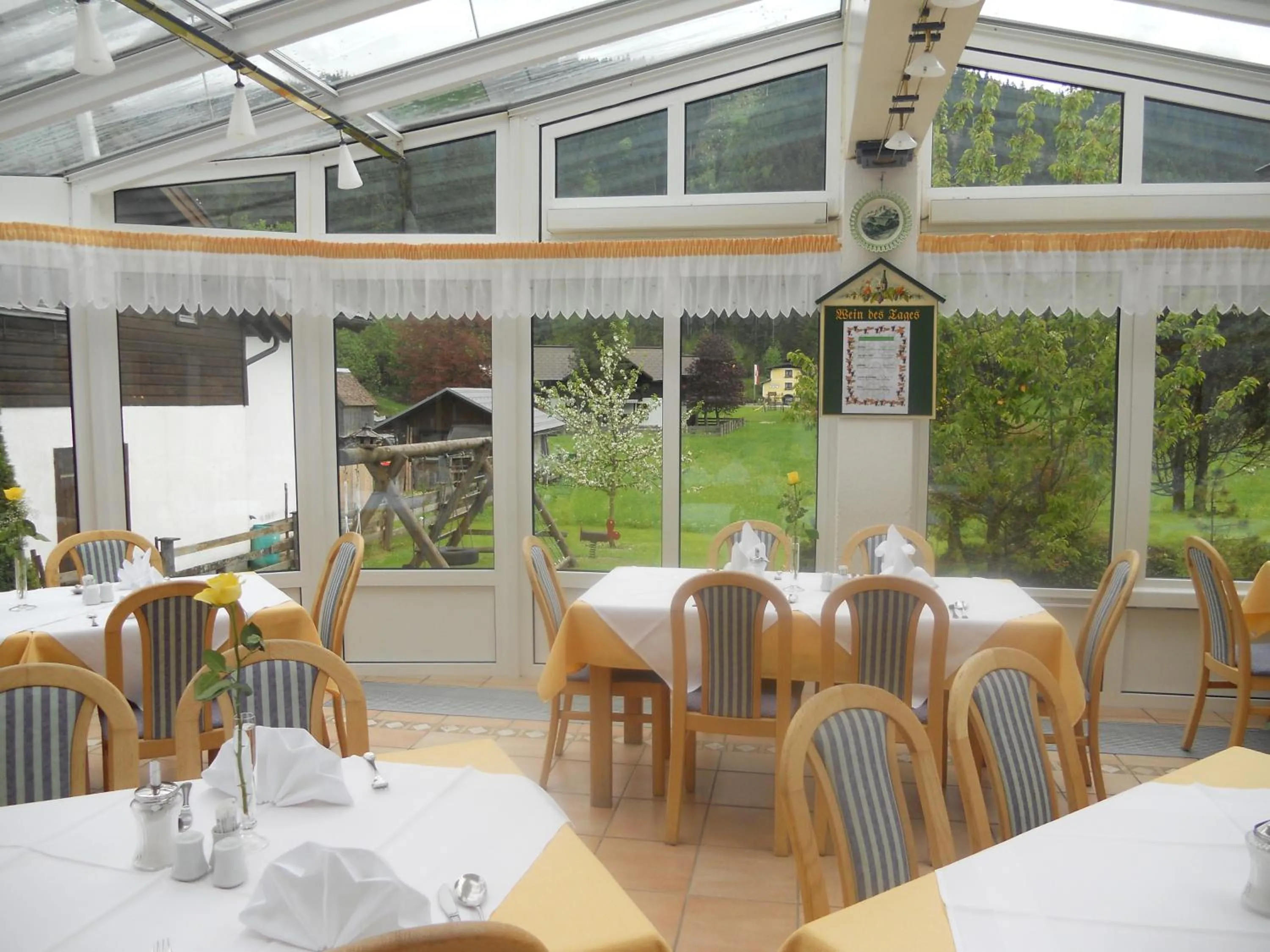 Restaurant/places to eat in Gasthof Gosauschmied