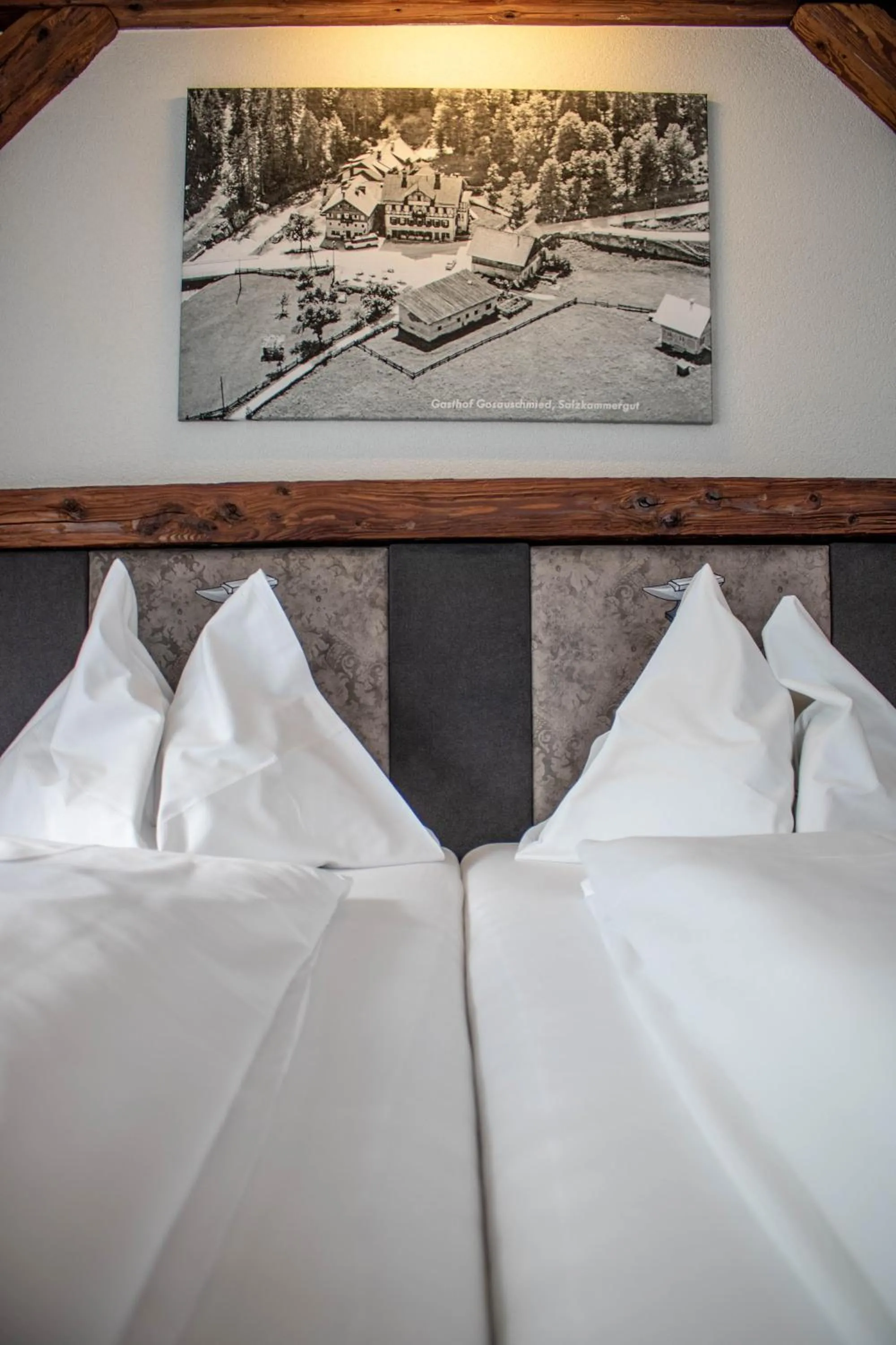 Bed in Gasthof Gosauschmied