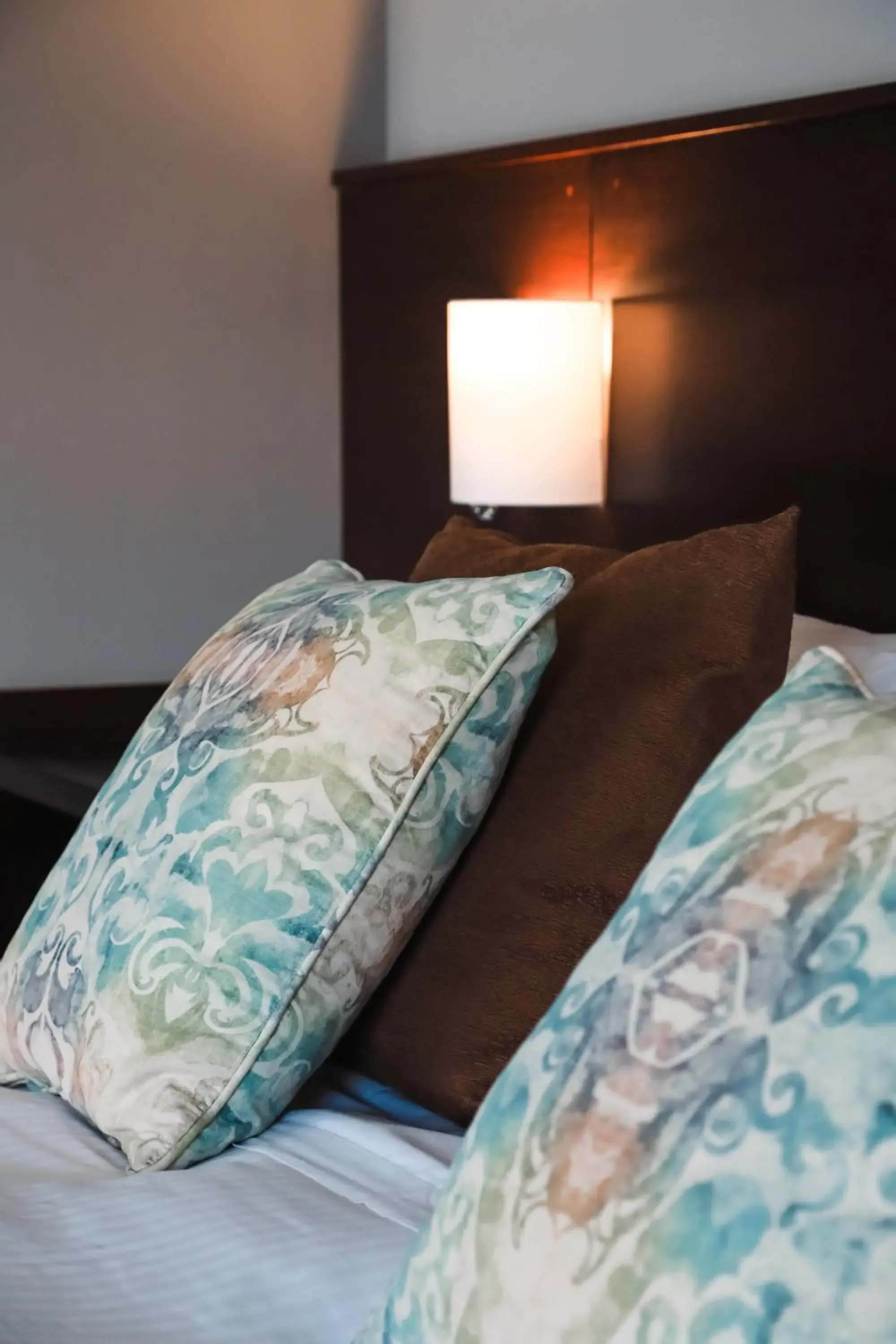 Decorative detail, Bed in El Carmelo Mountain Lodge Decorative detail, Bed in El Carmelo Mountain Lodge