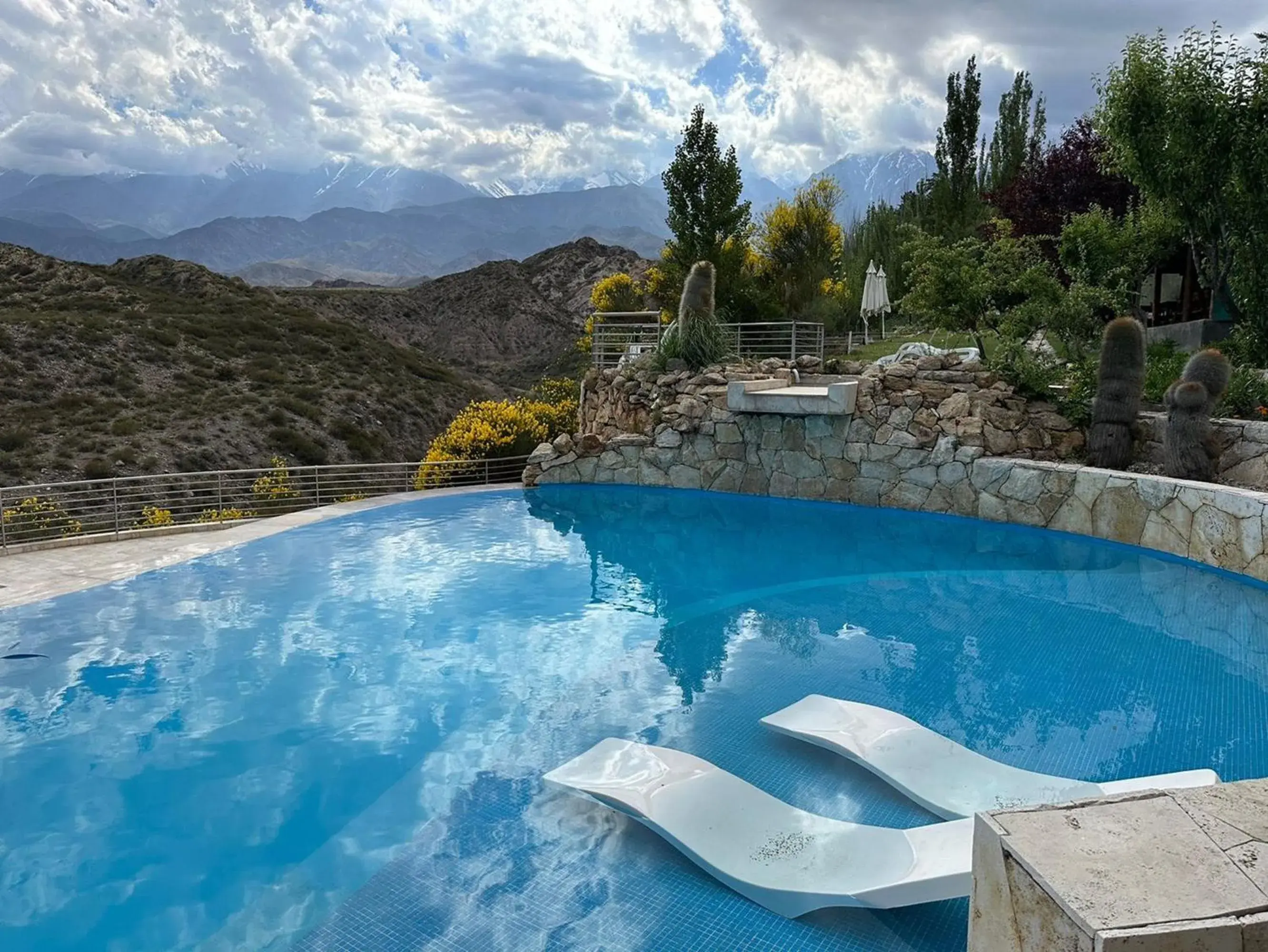 Mountain view in El Carmelo Mountain Lodge Mountain view in El Carmelo Mountain Lodge