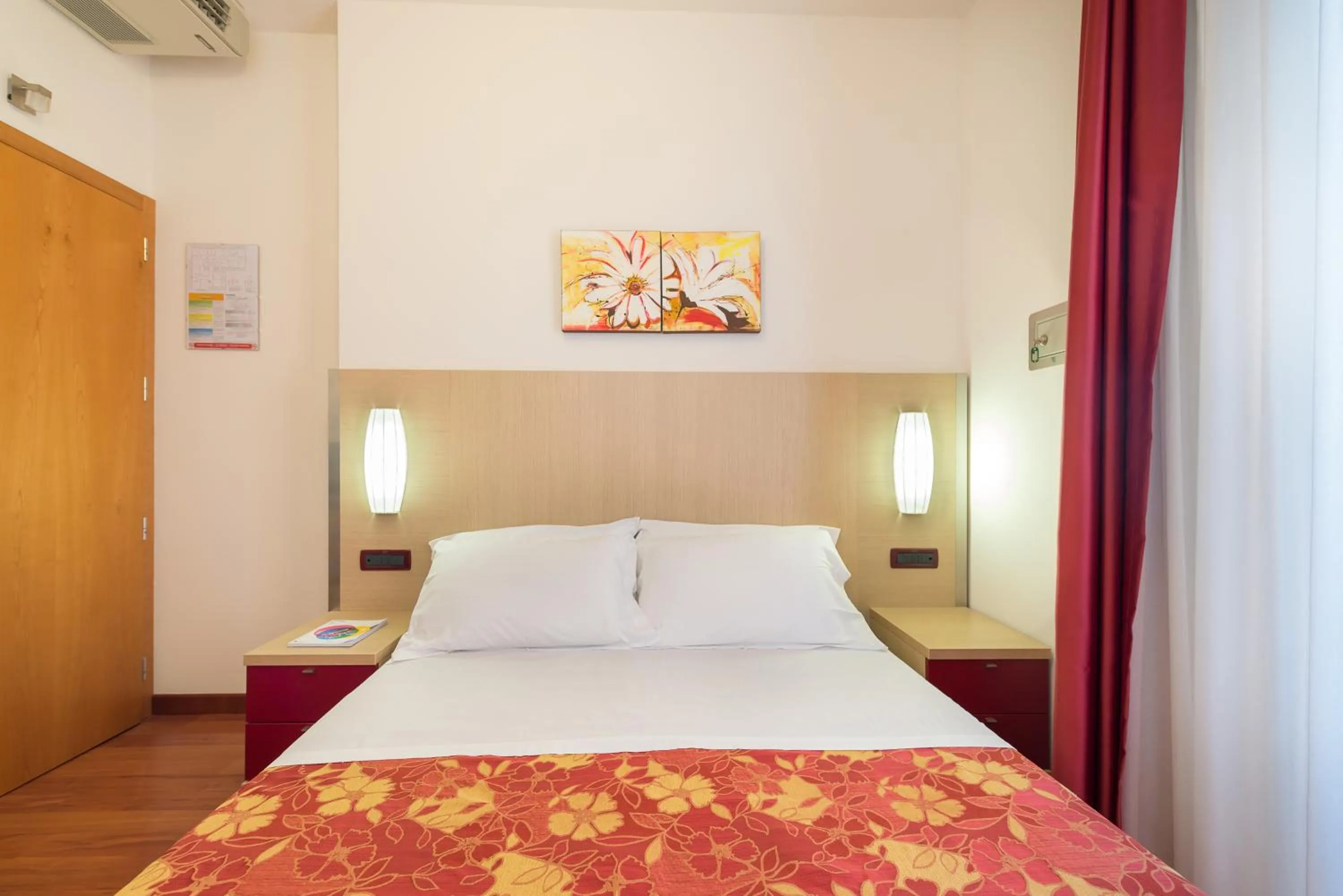 Bedroom, Bed in Hotel Villa Angelina