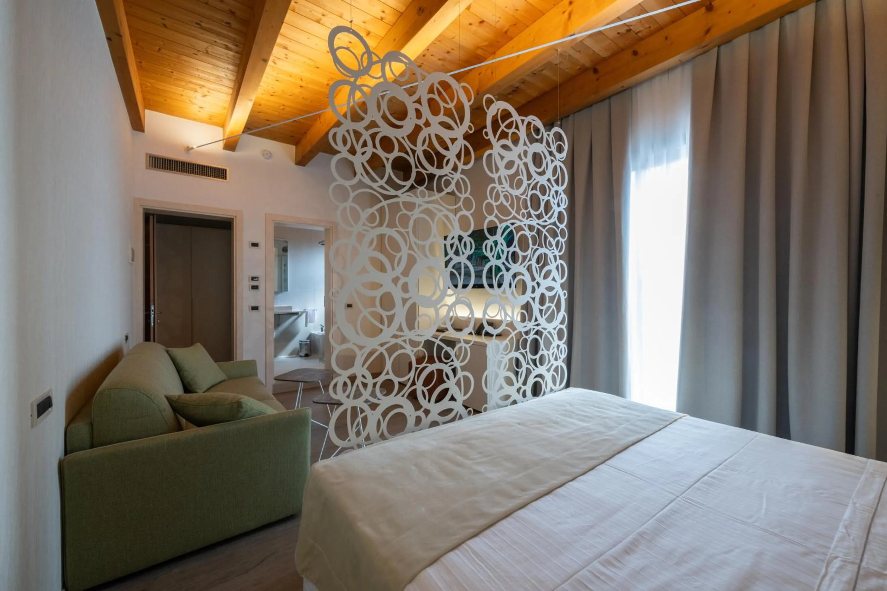 Living room, Bed in Hotel Villa Angelina