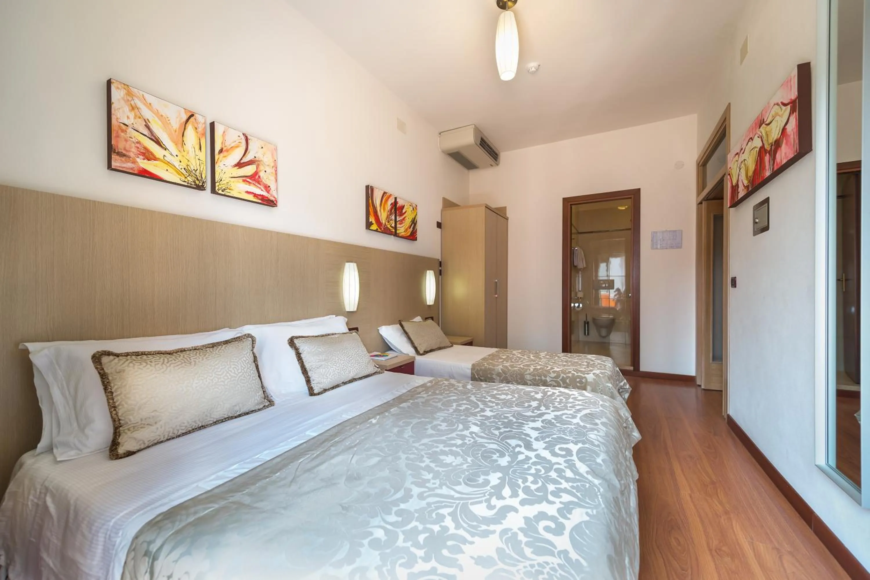 Bedroom, Bed in Hotel Villa Angelina