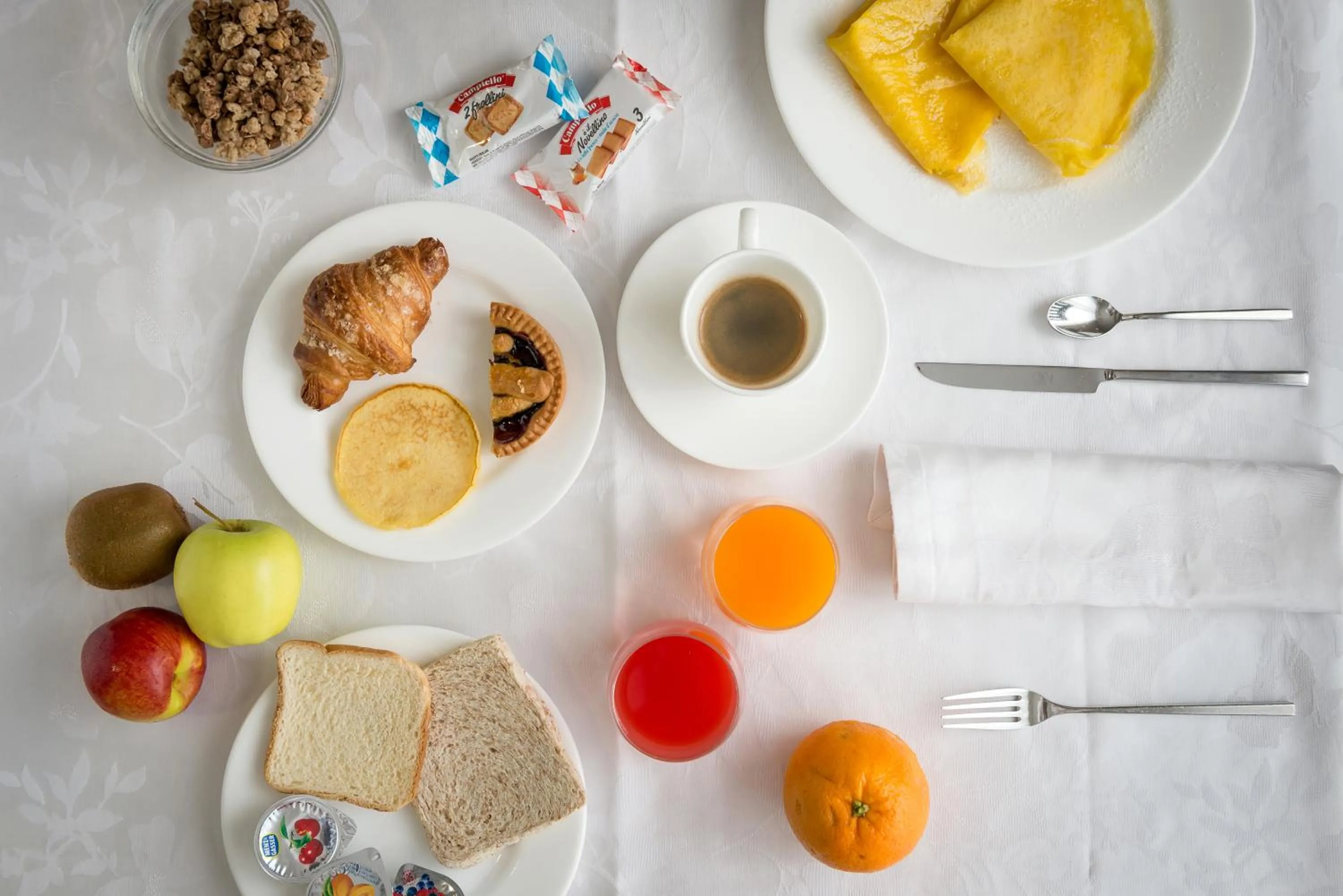 Breakfast in Hotel Villa Angelina