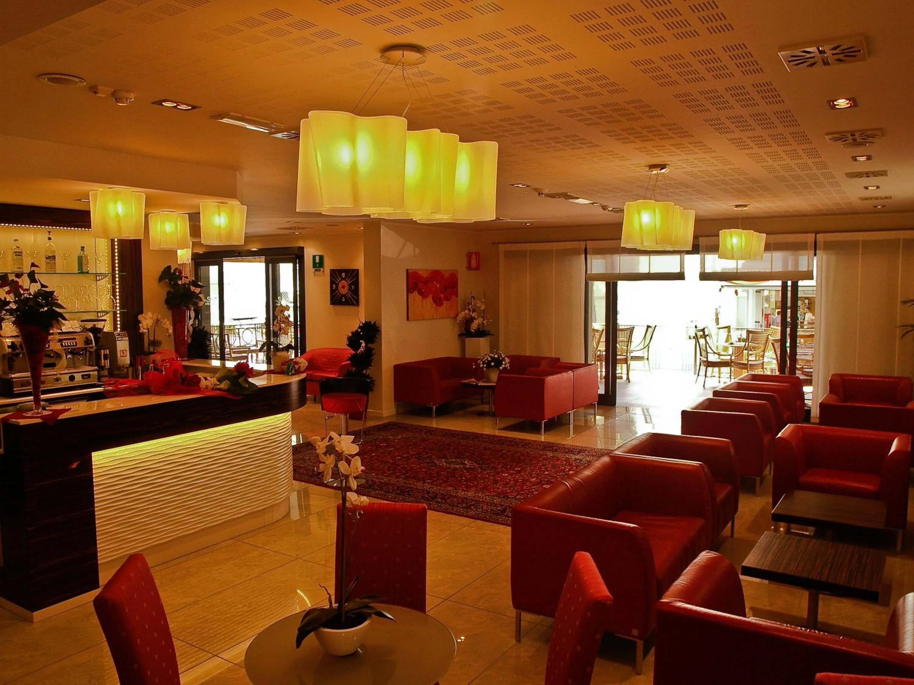 Communal lounge/ TV room in Hotel Villa Angelina