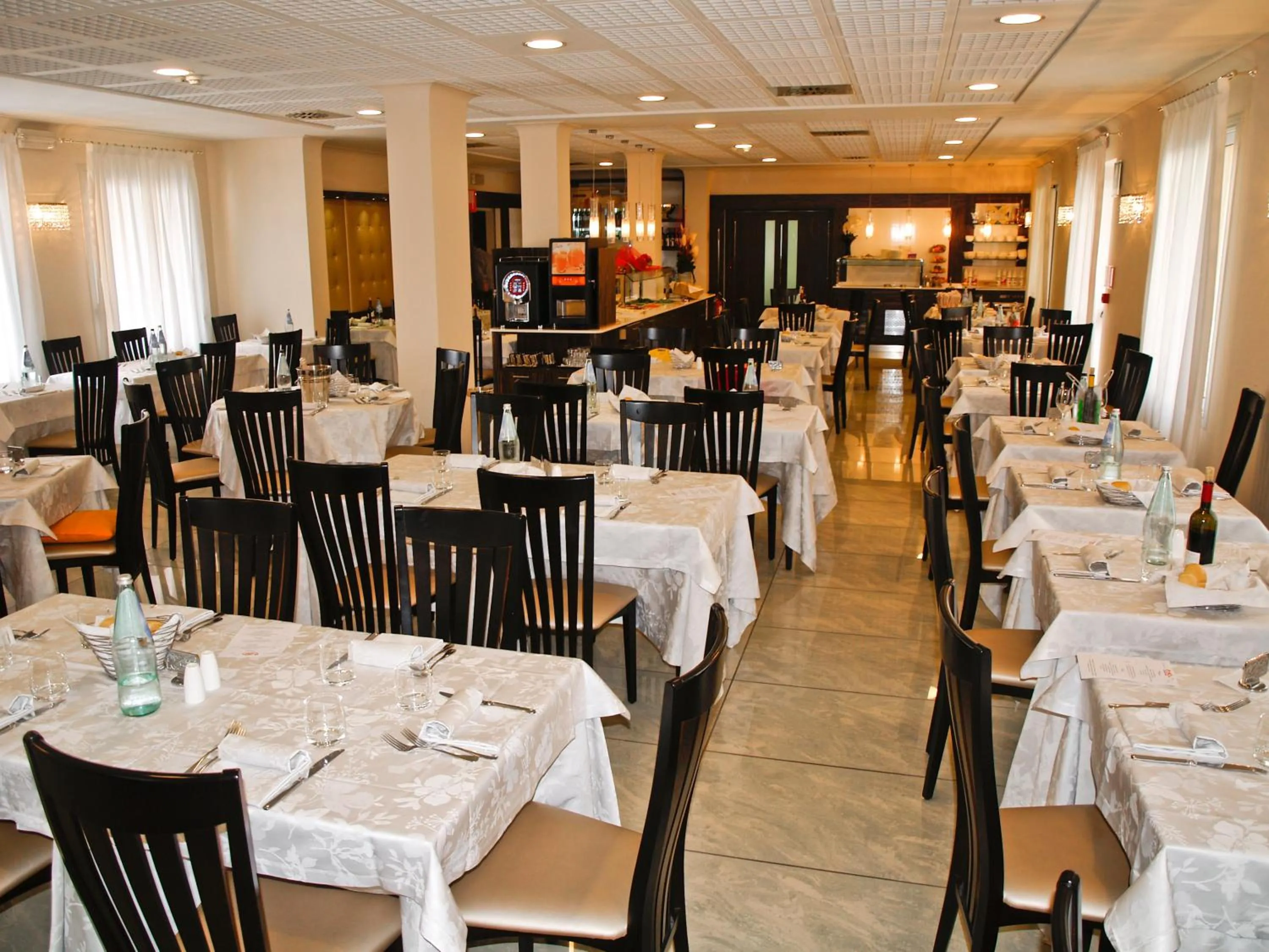 Restaurant/places to eat in Hotel Villa Angelina