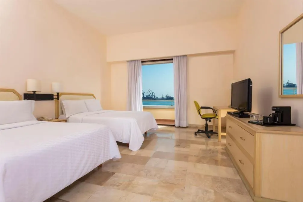 Bed in Fiesta Inn Veracruz Malecon