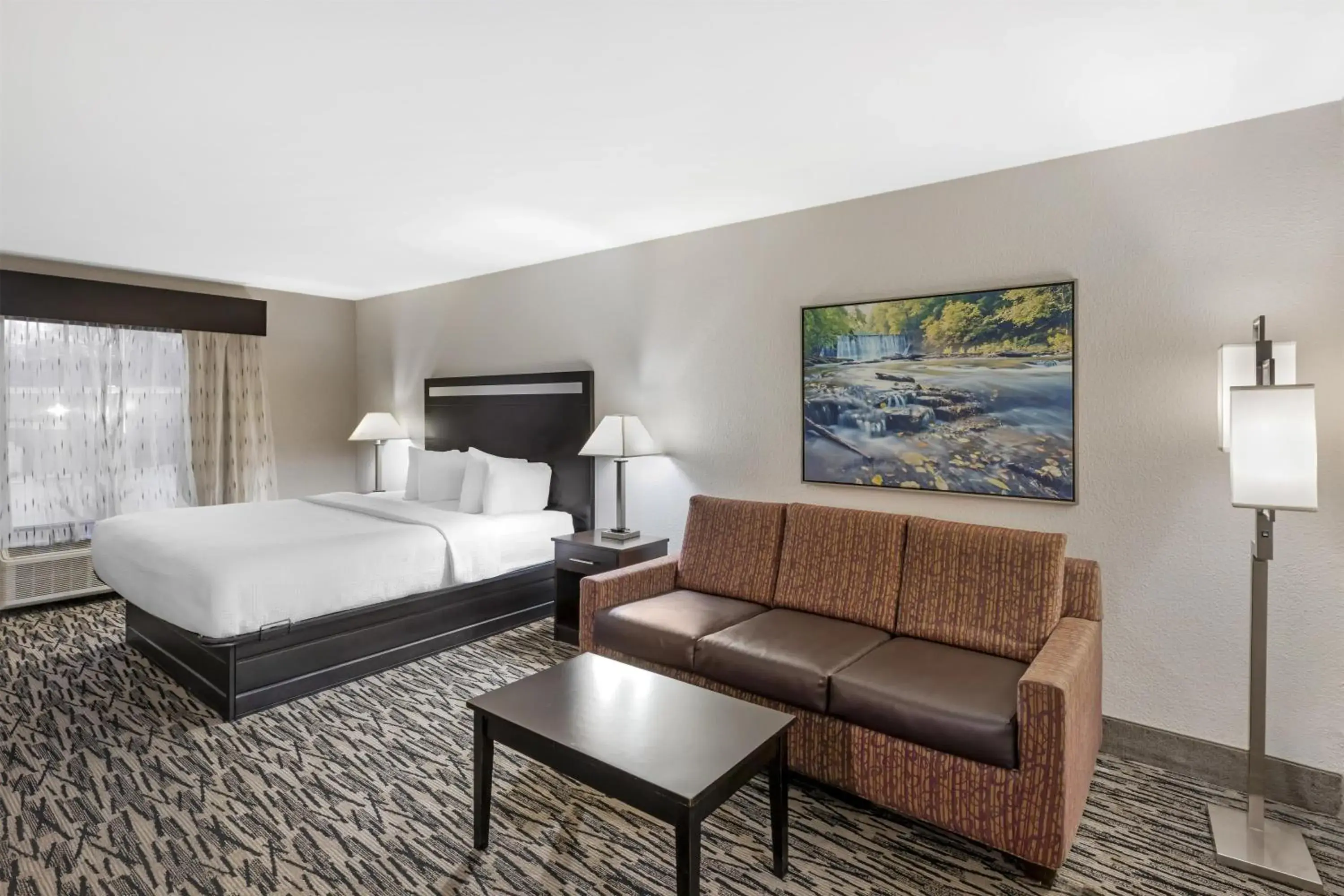 Bedroom, Bed in Best Western Plus McDonough Inn & Suites Bedroom, Bed in Best Western Plus McDonough Inn & Suites