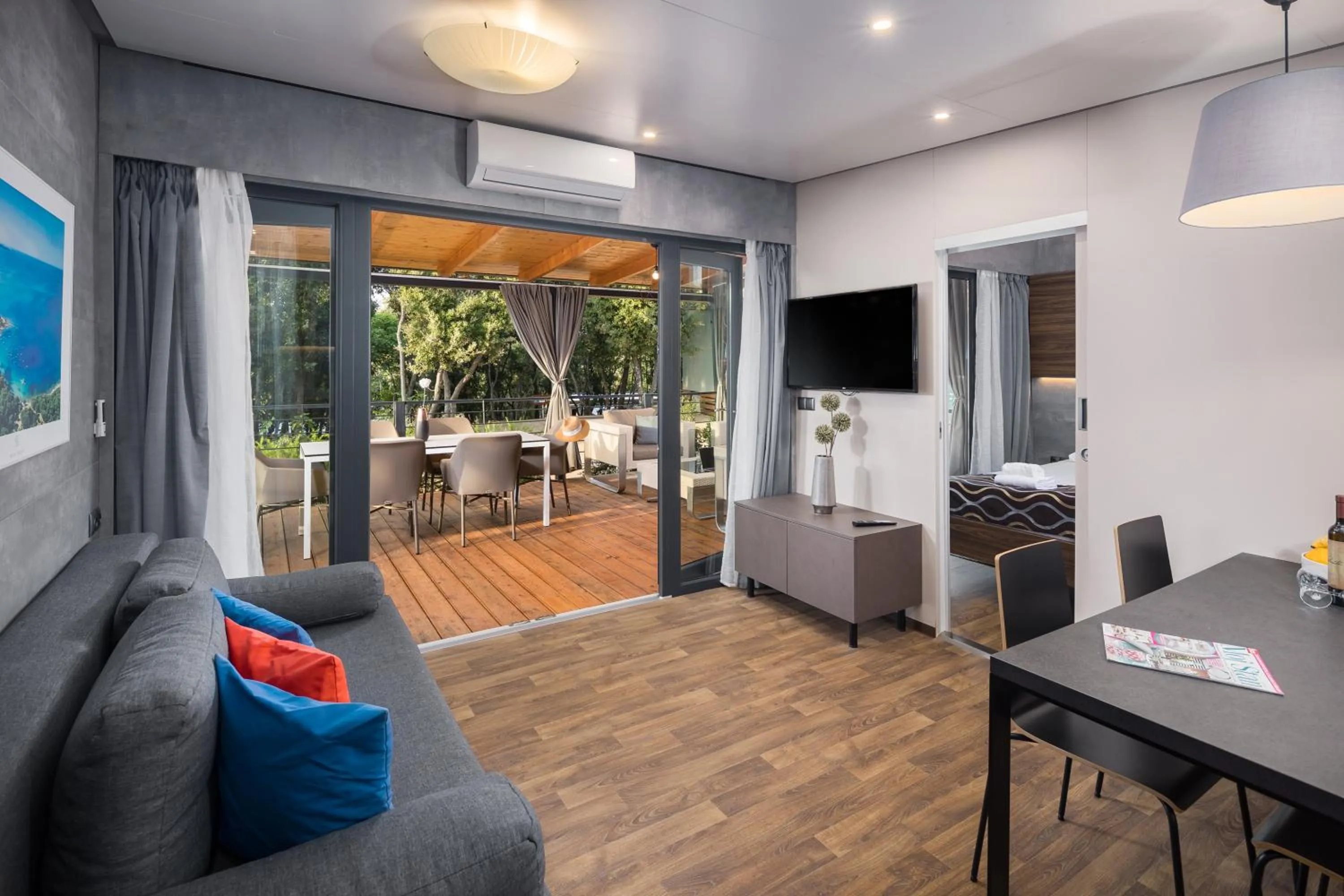 TV and multimedia in Camping Homes Mon Perin