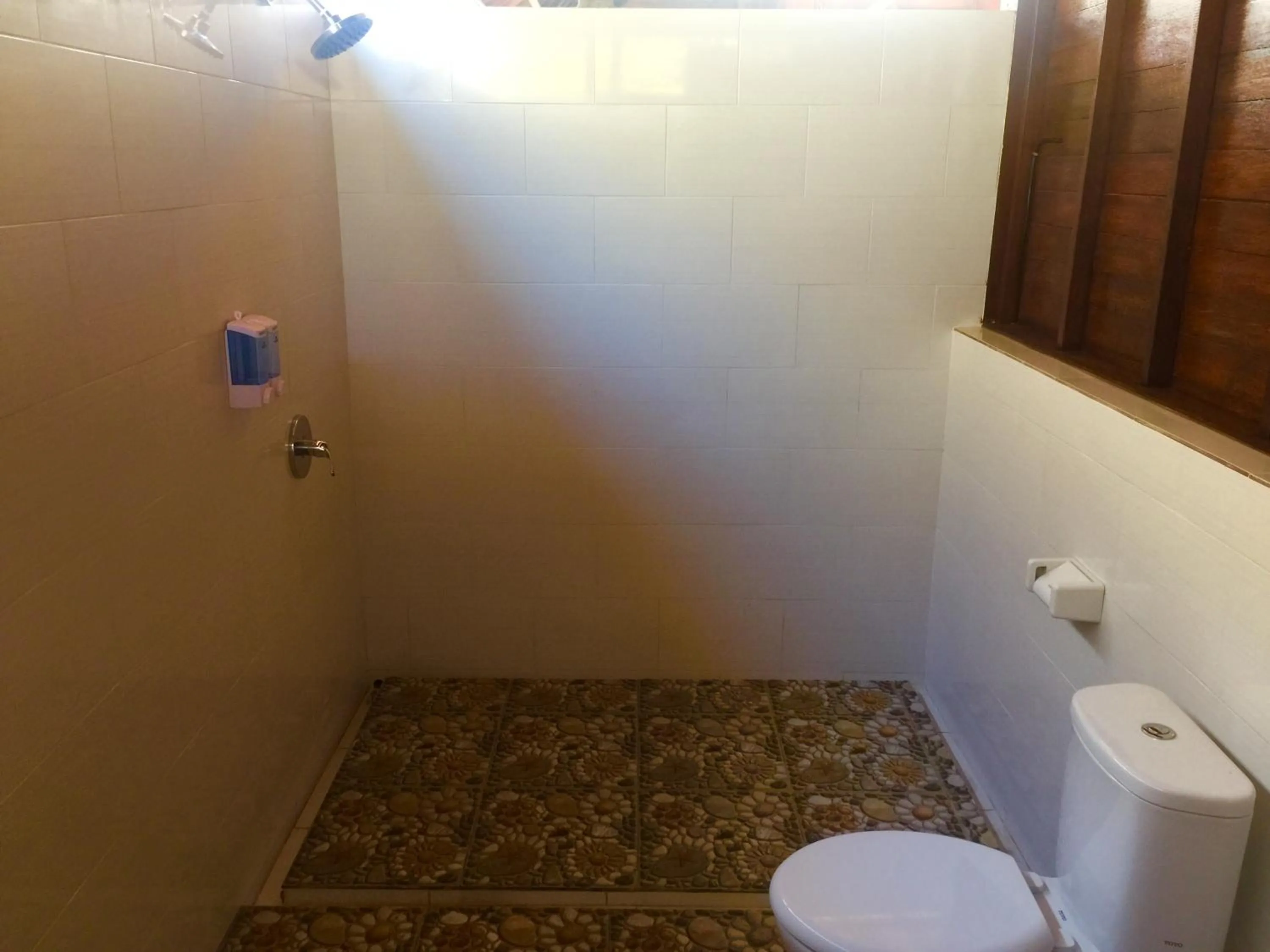 Bathroom in Sunday Huts Lembongan