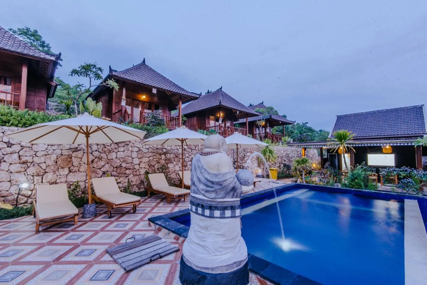 Sunday Huts Lembongan