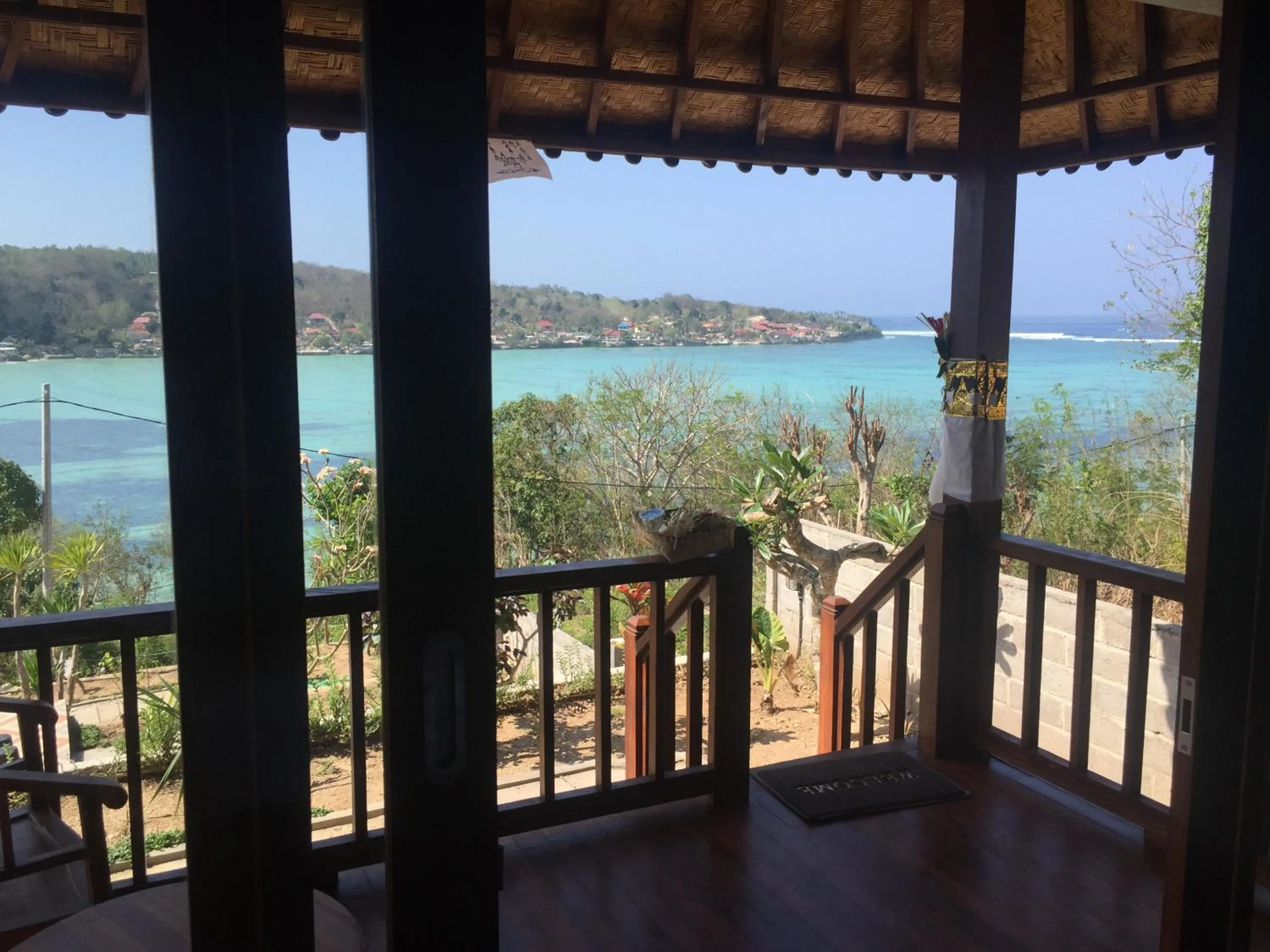 Sea view in Sunday Huts Lembongan
