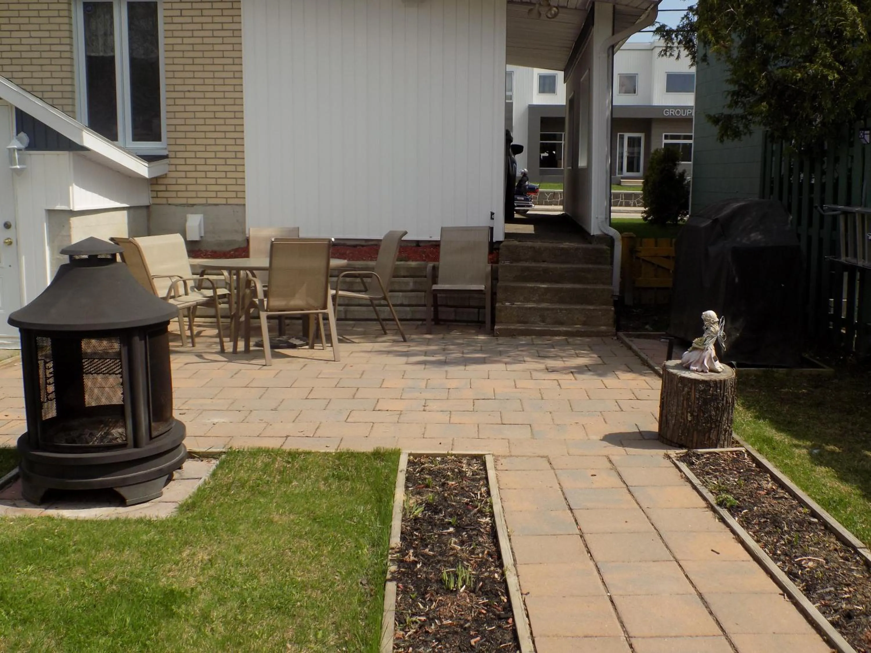 Patio in Gîte Esprit Follet