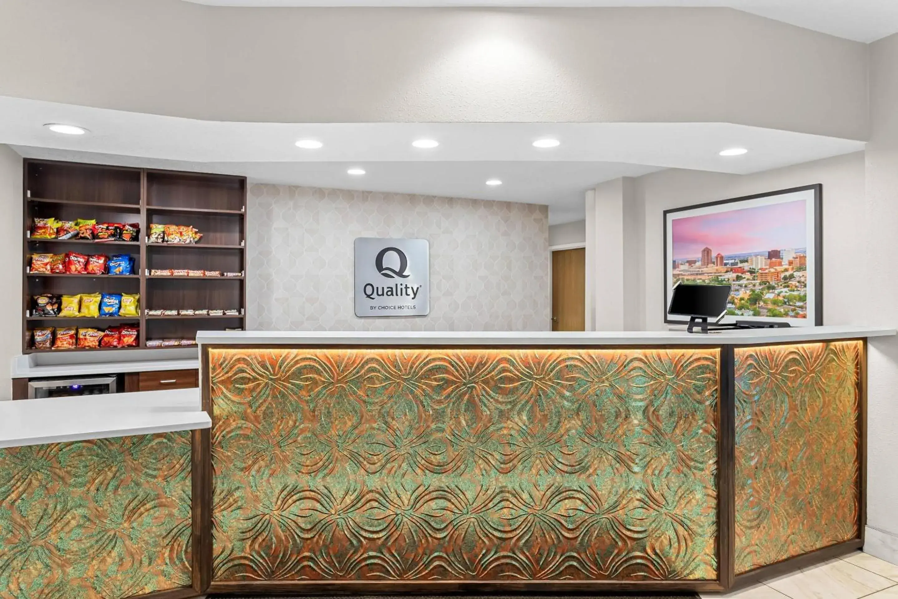 Lobby or reception in Quality Inn & Suites Albuquerque South Valley Area Lobby or reception in Quality Inn & Suites Albuquerque South Valley Area