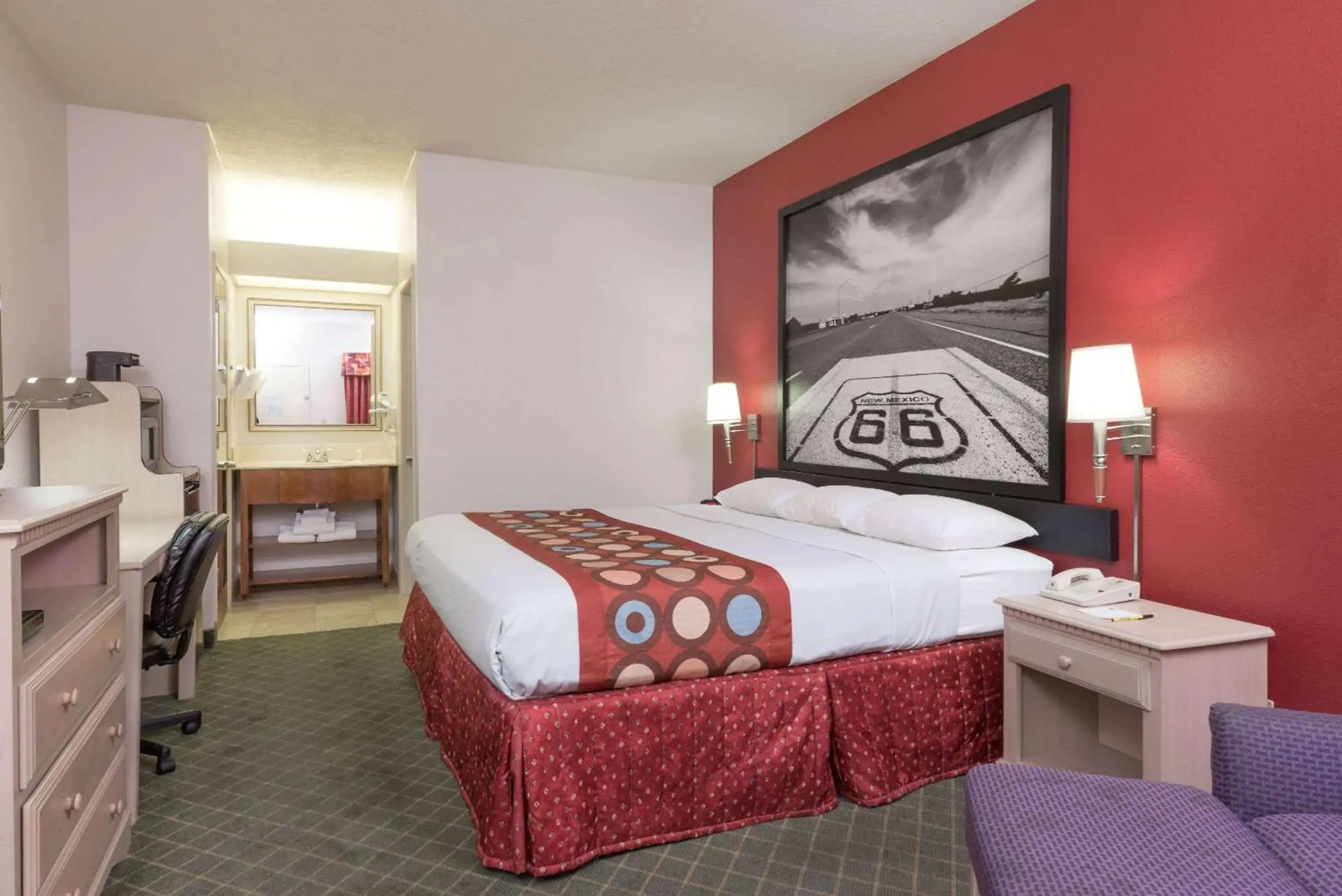 Photo of the whole room, Bed in Super 8 by Wyndham Albuquerque Airport