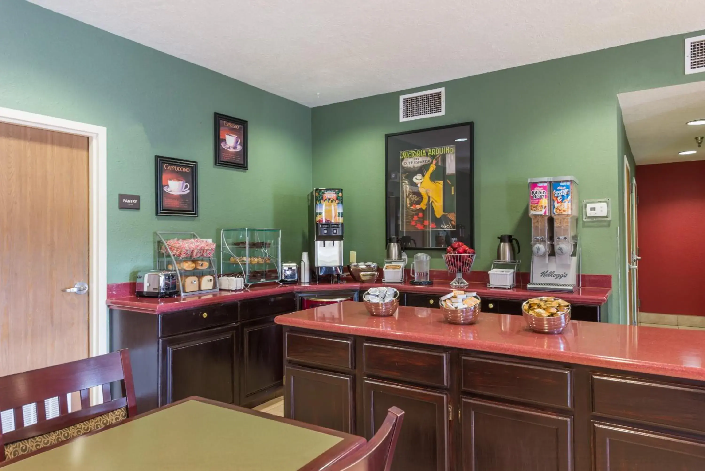 American breakfast, Restaurant/Places to Eat in Super 8 by Wyndham Albuquerque Airport