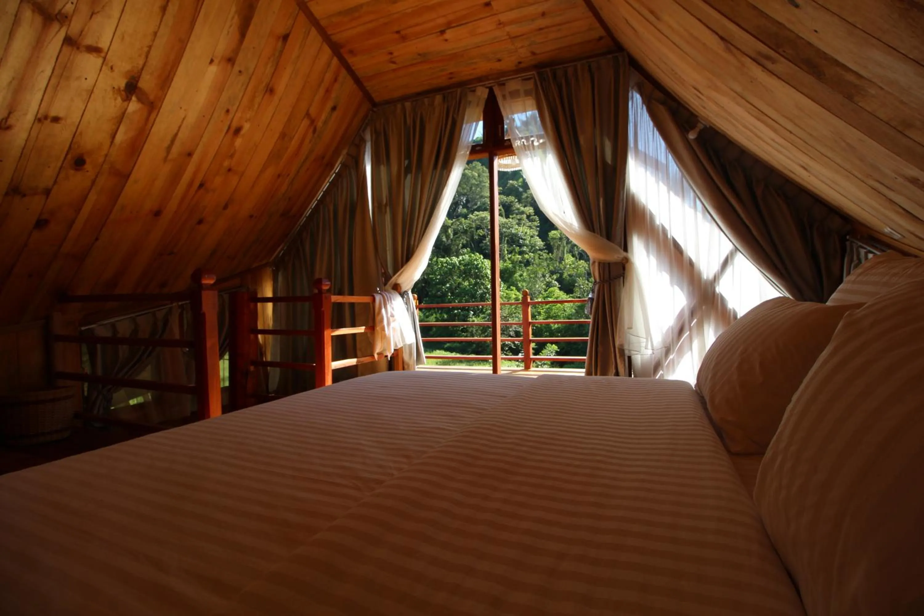 Bed in Padi Ecolodge