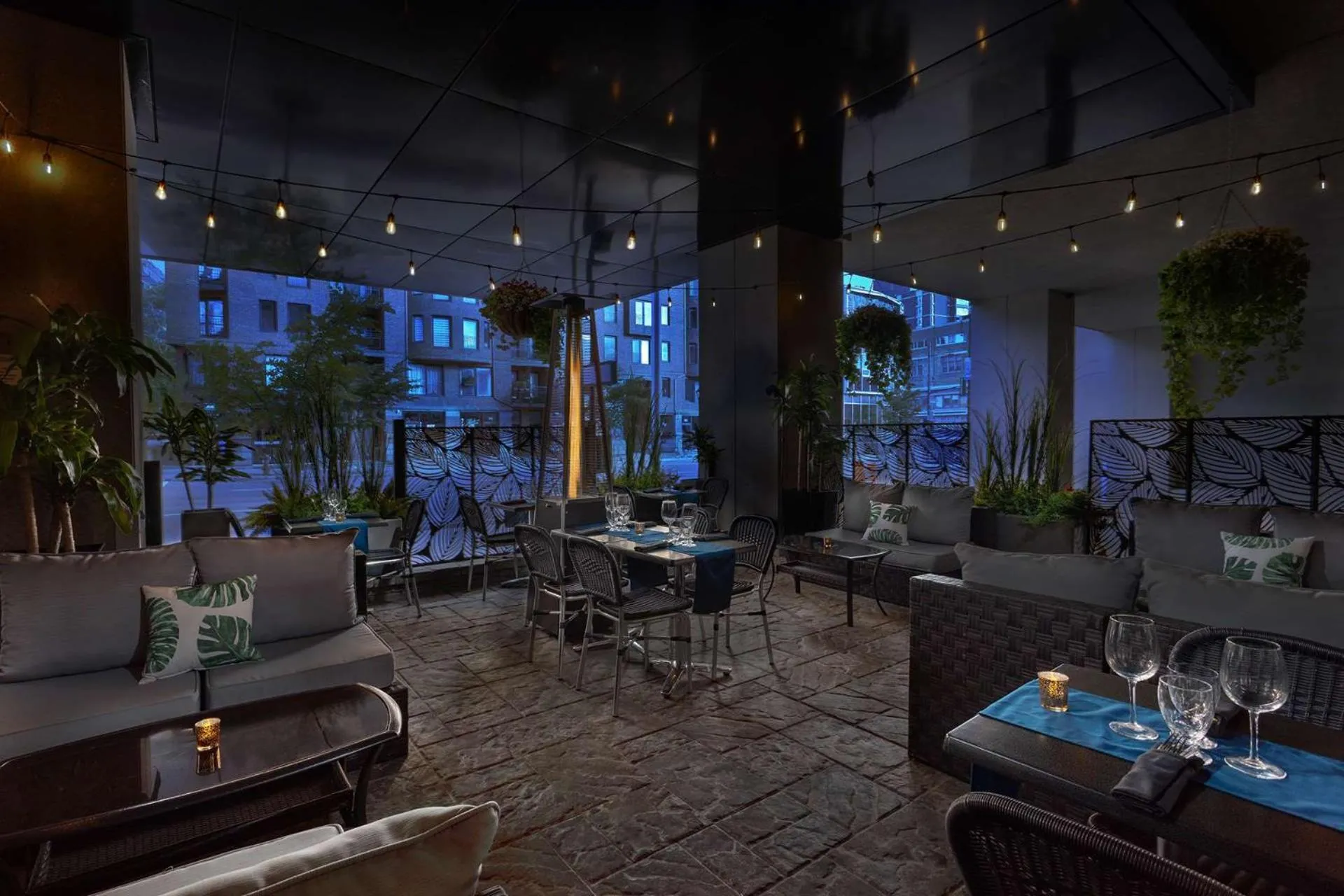 Restaurant/places to eat in Hilton Garden Inn Montreal Centre-Ville