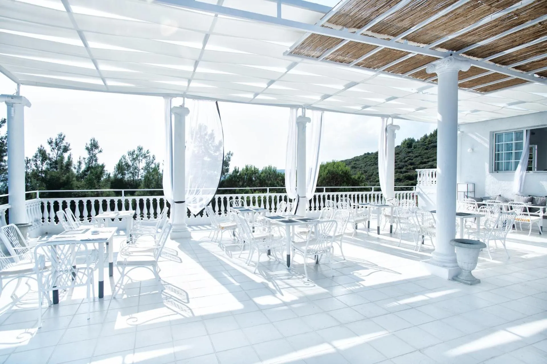 Restaurant/places to eat in Bianco Olympico Beach Resort-All Inclusive