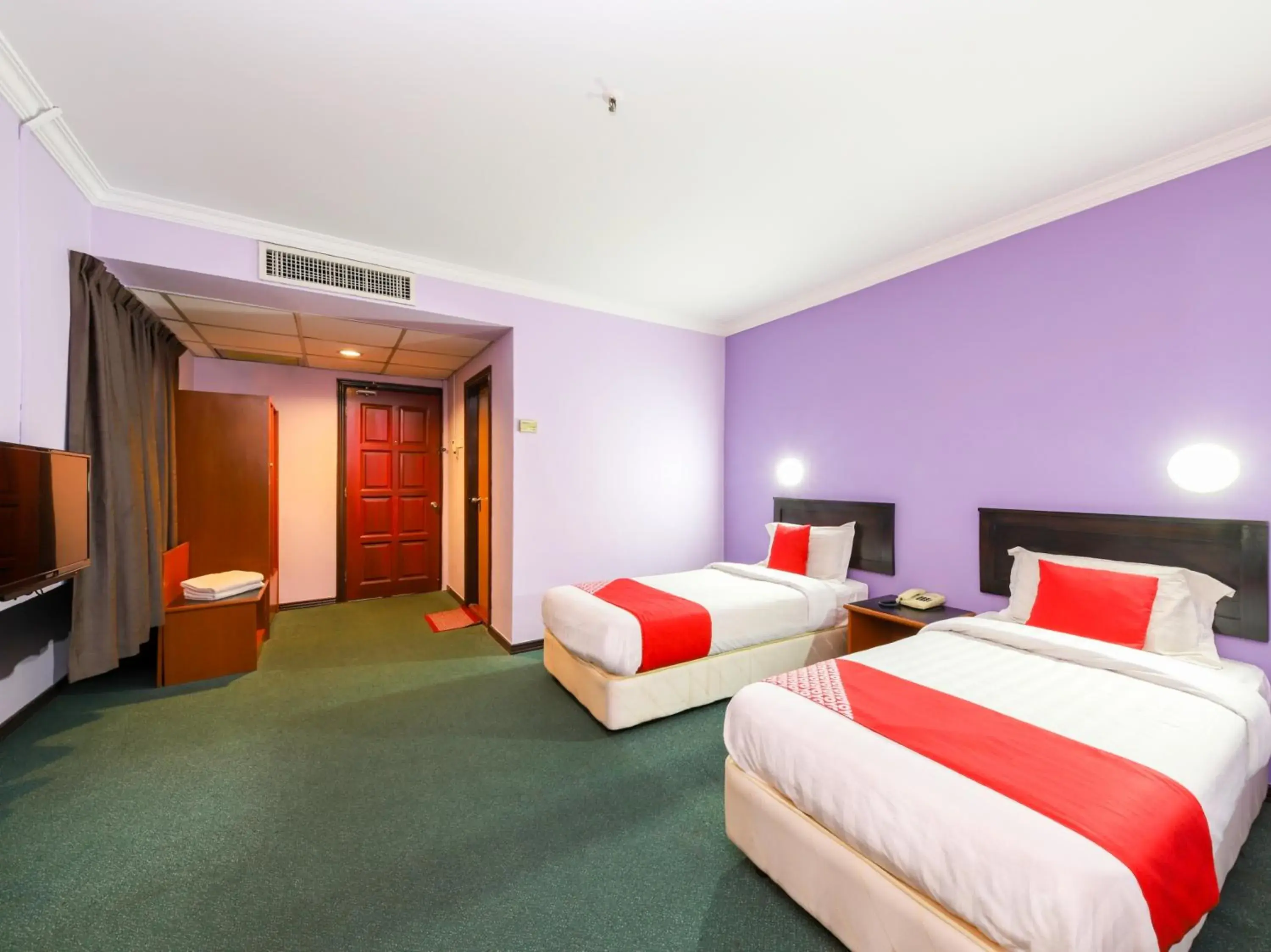 Bedroom in OYO 472 Comfort Hotel 1