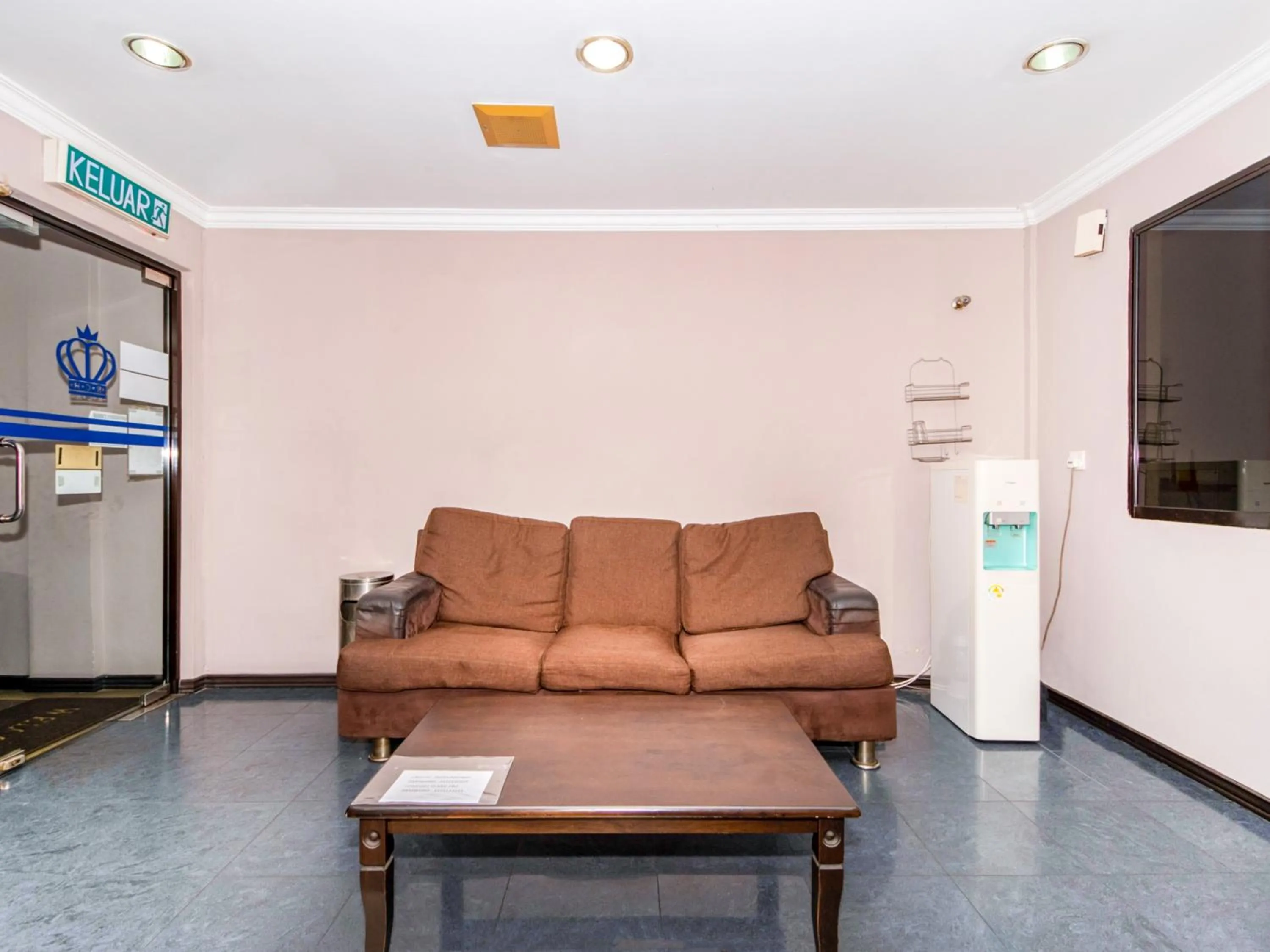 Lobby or reception, Seating Area in OYO 472 Comfort Hotel 1