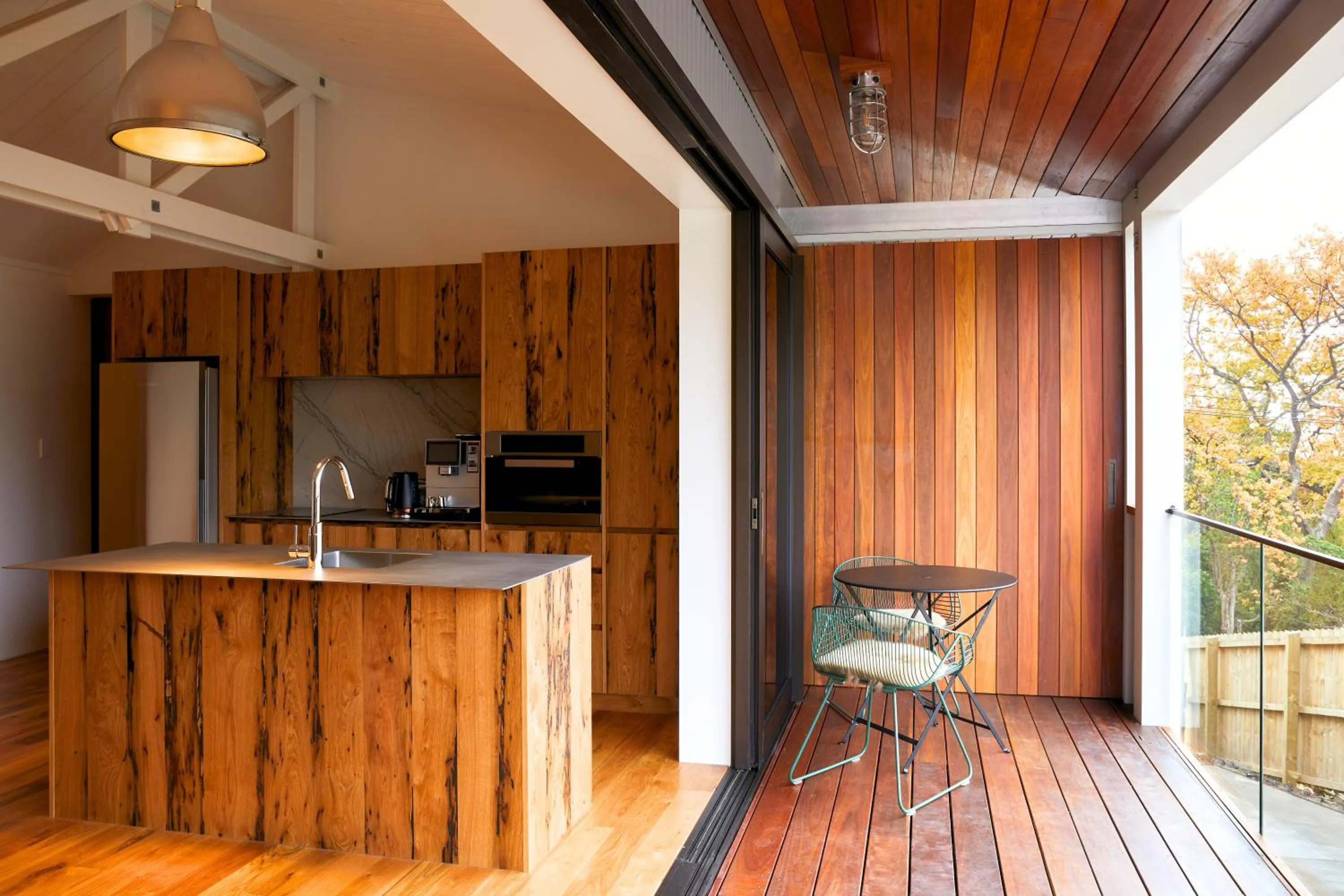 Coffee/tea facilities in Newton Heights