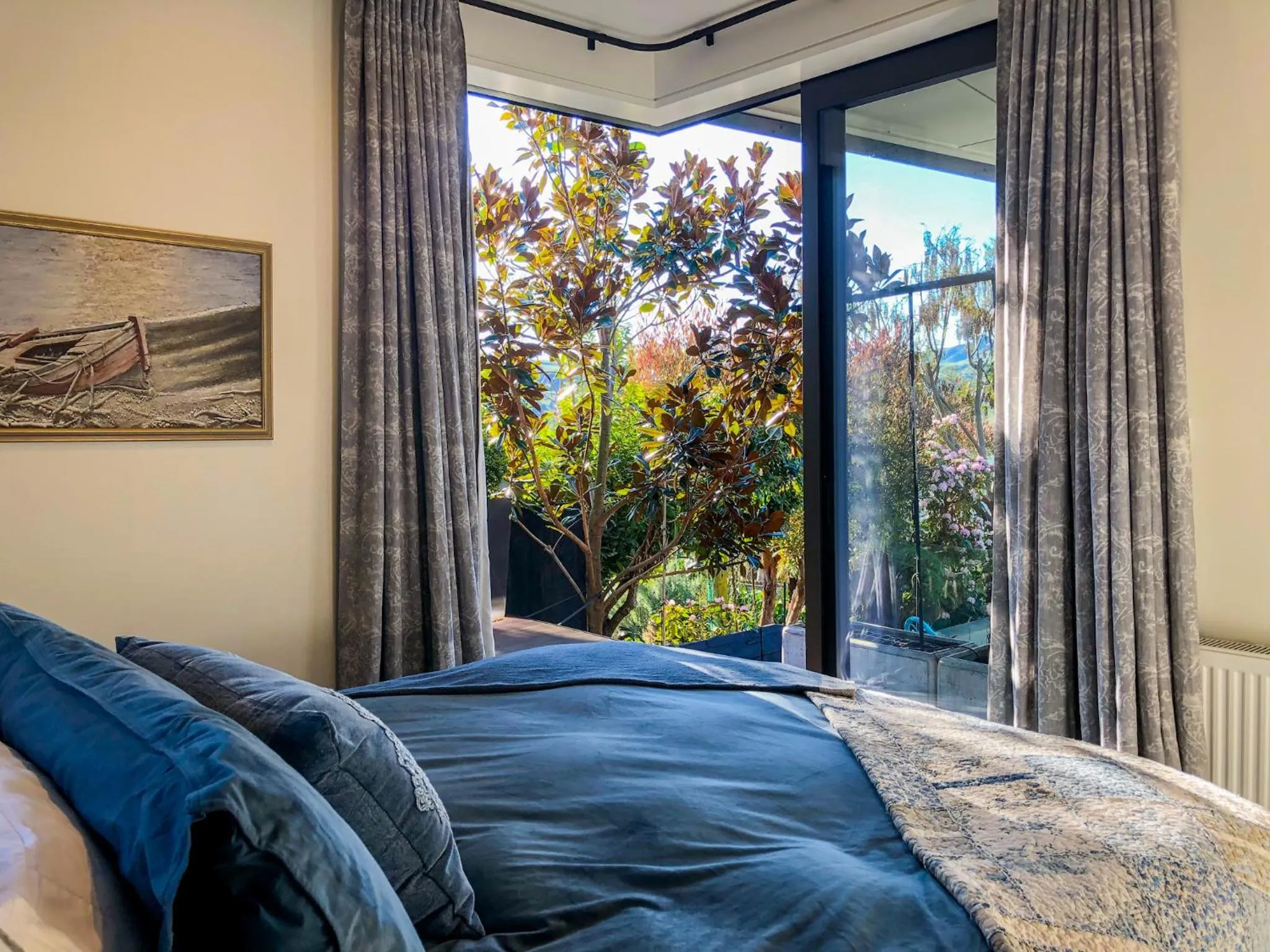 Double Room with Private Bathroom in Newton Heights