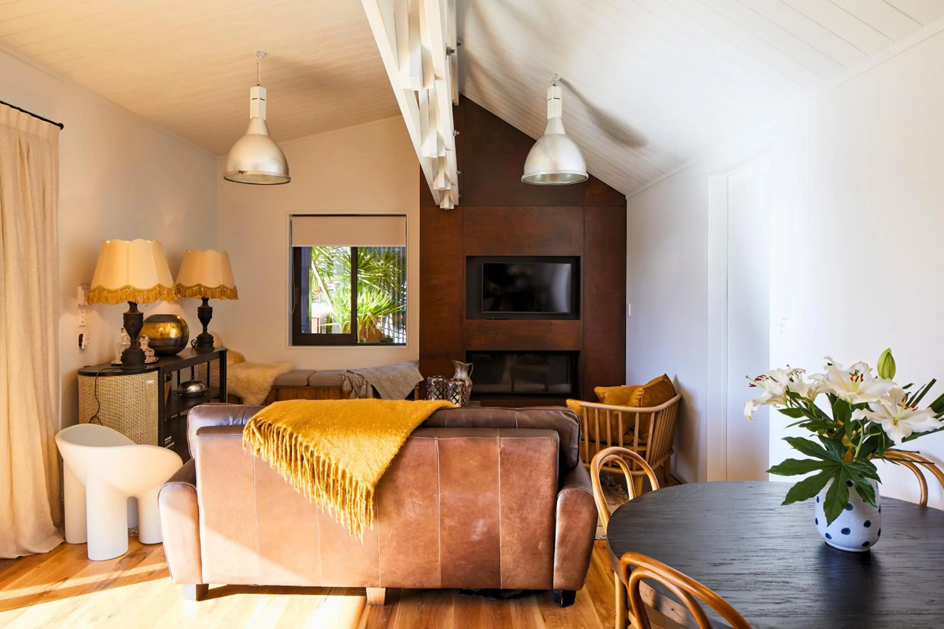 TV and multimedia, Bed in Newton Heights