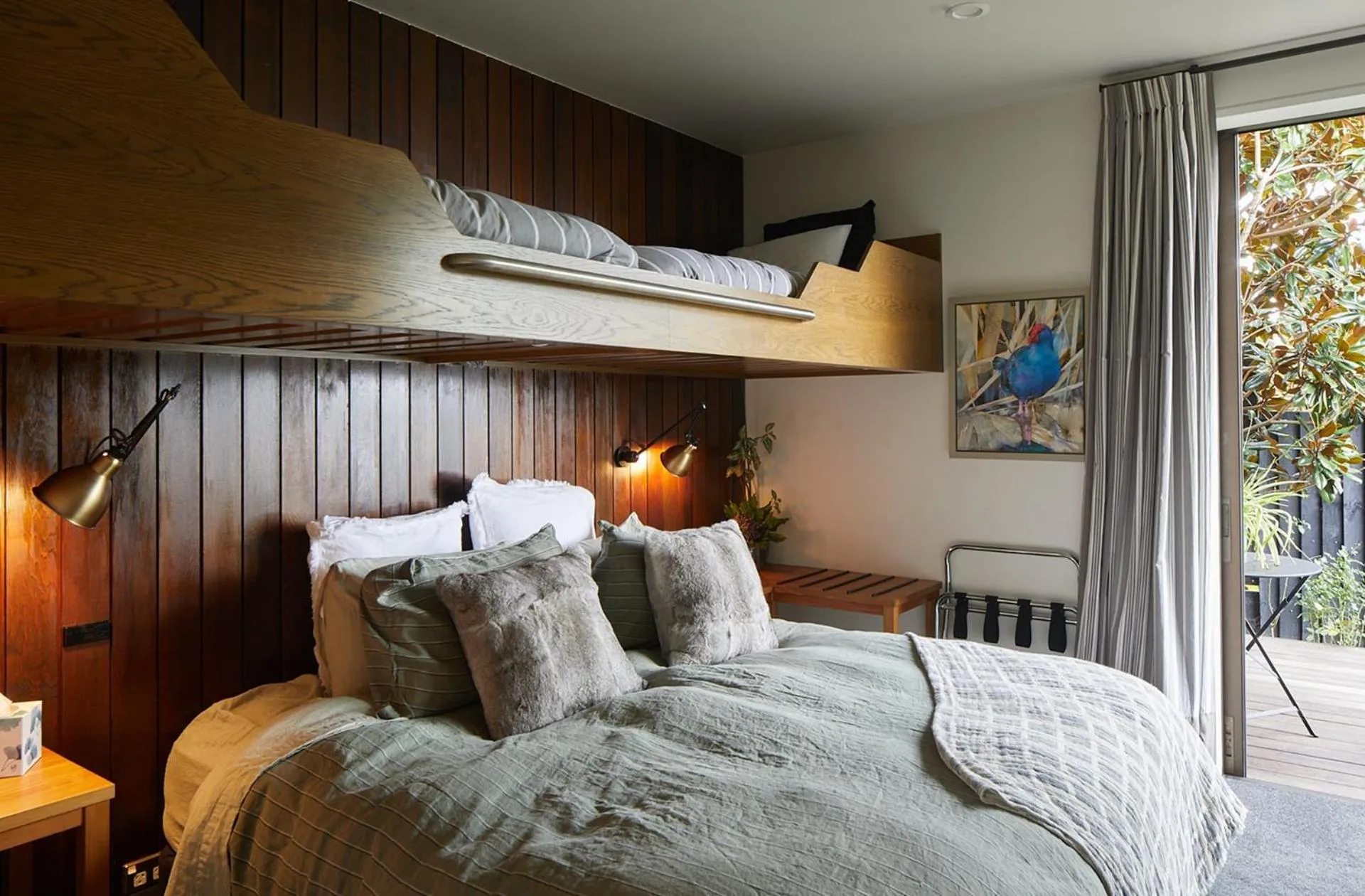 Bed in Newton Heights