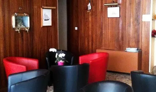 Communal lounge/ TV room, Seating Area in Grand Hotel de l'étoile