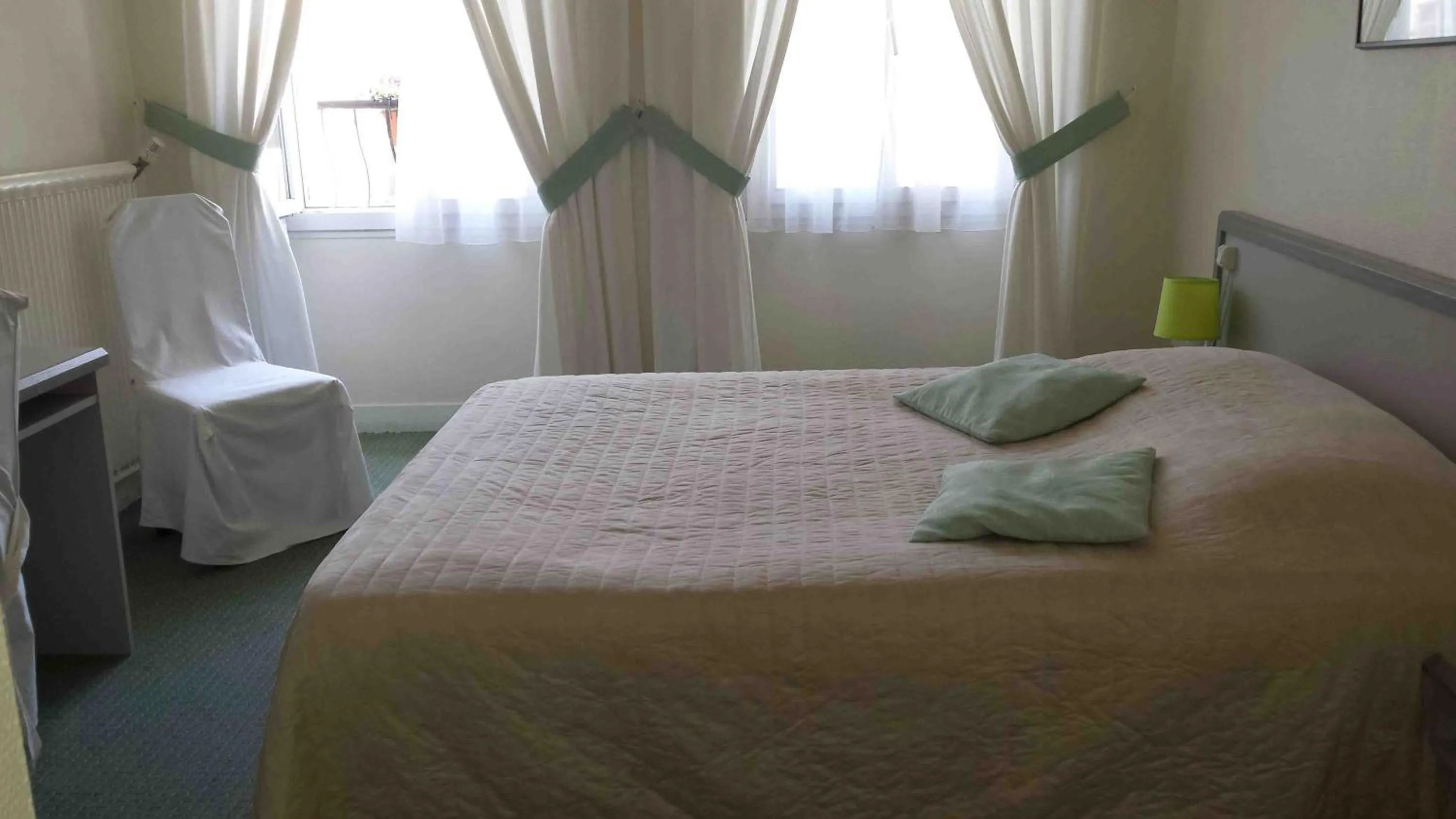 Bedroom in Grand Hotel de l'étoile