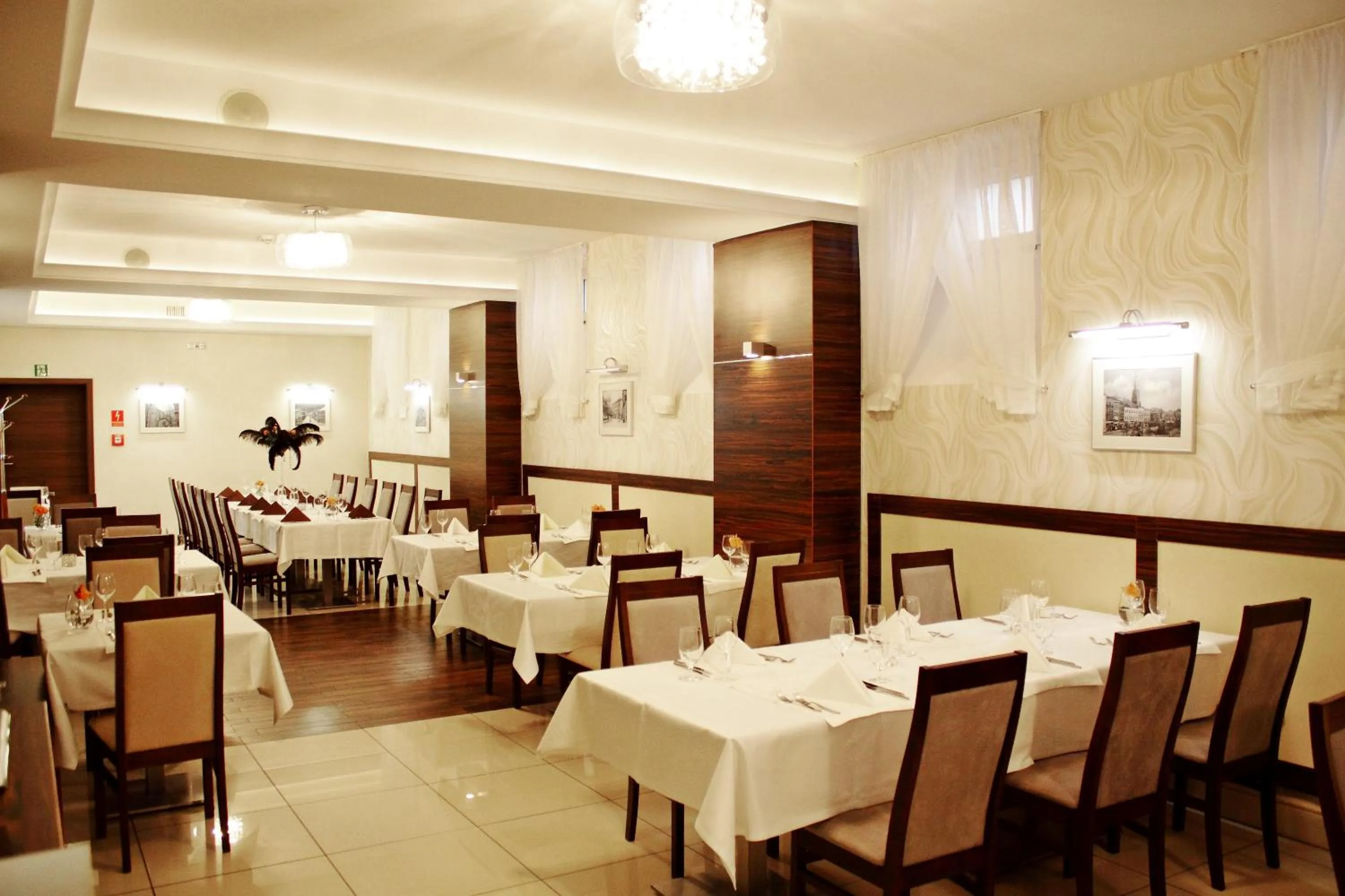 Restaurant/places to eat in Hotel Racibor